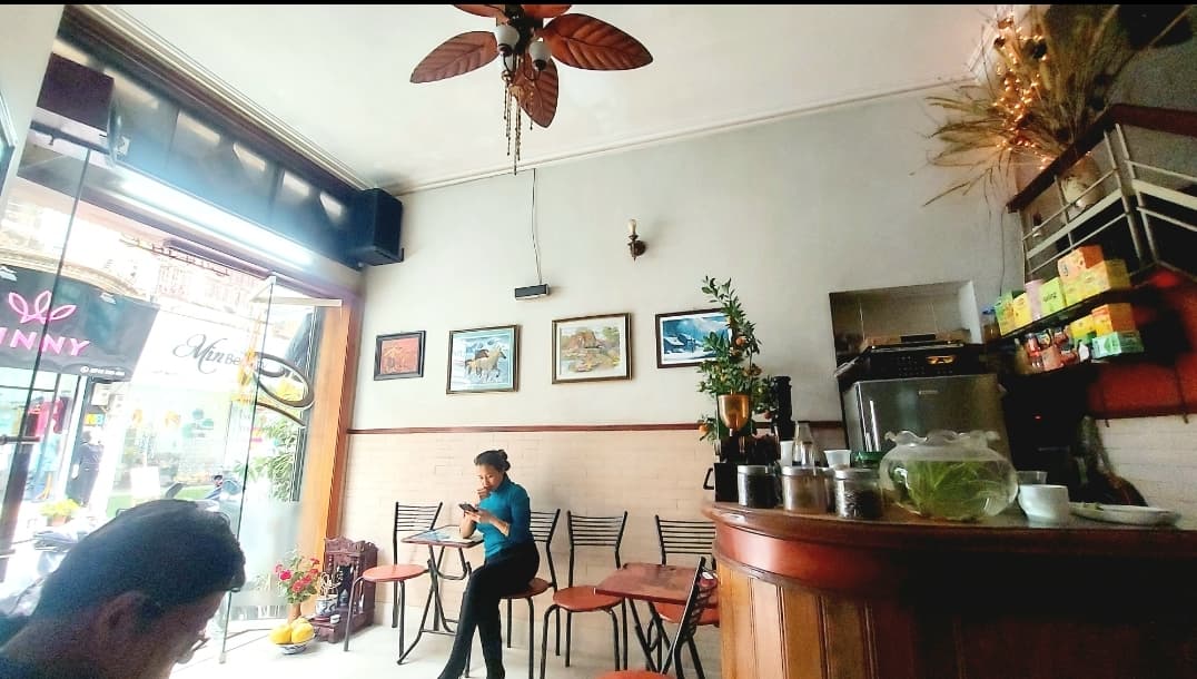Nhà đất mặt phố, Tây Hồ, Hà Nội - 93m² giá 47 tỷ