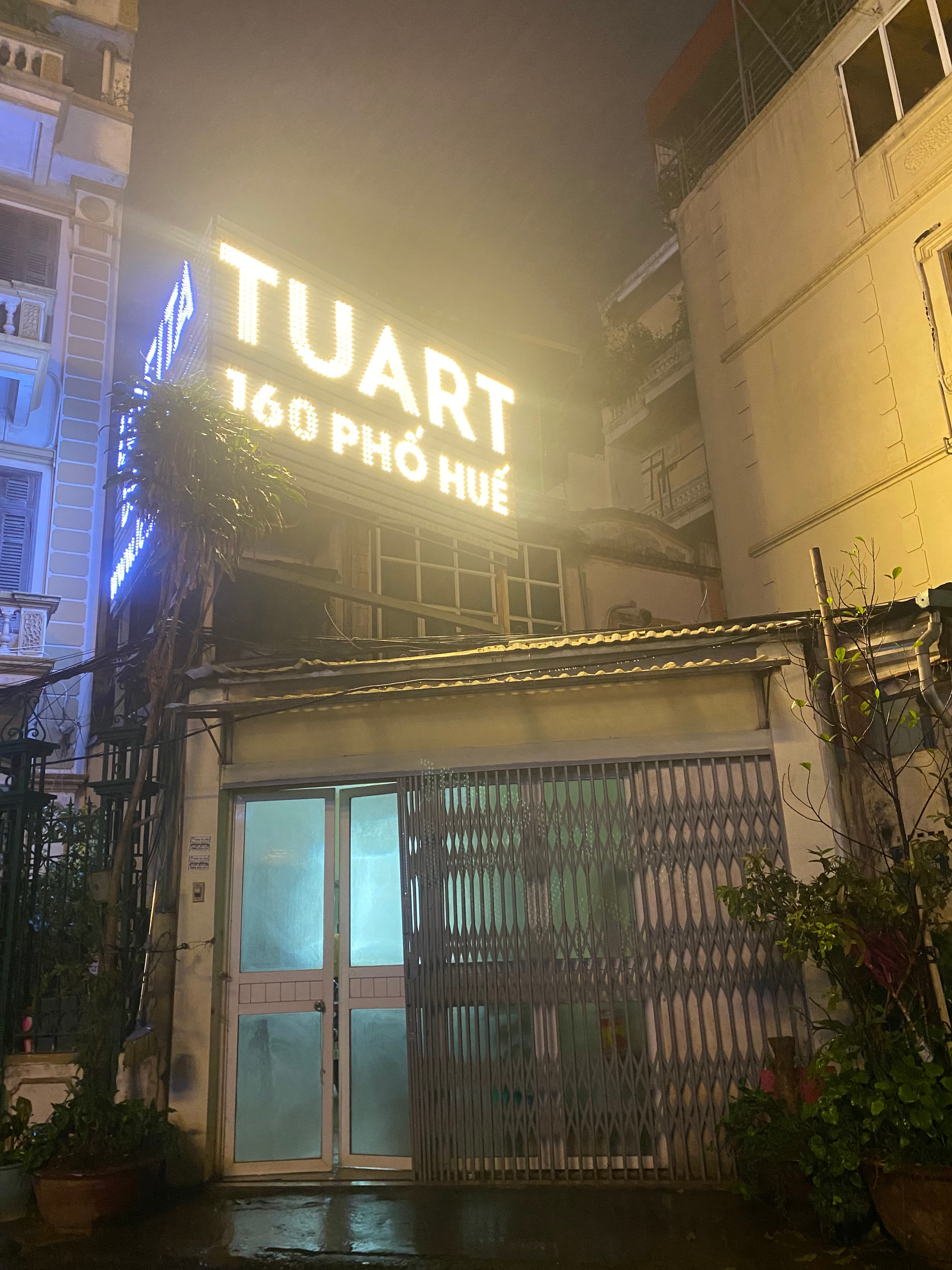 Nhà đất mặt phố, Tây Hồ, Hà Nội - 61m² giá 18.2 tỷ