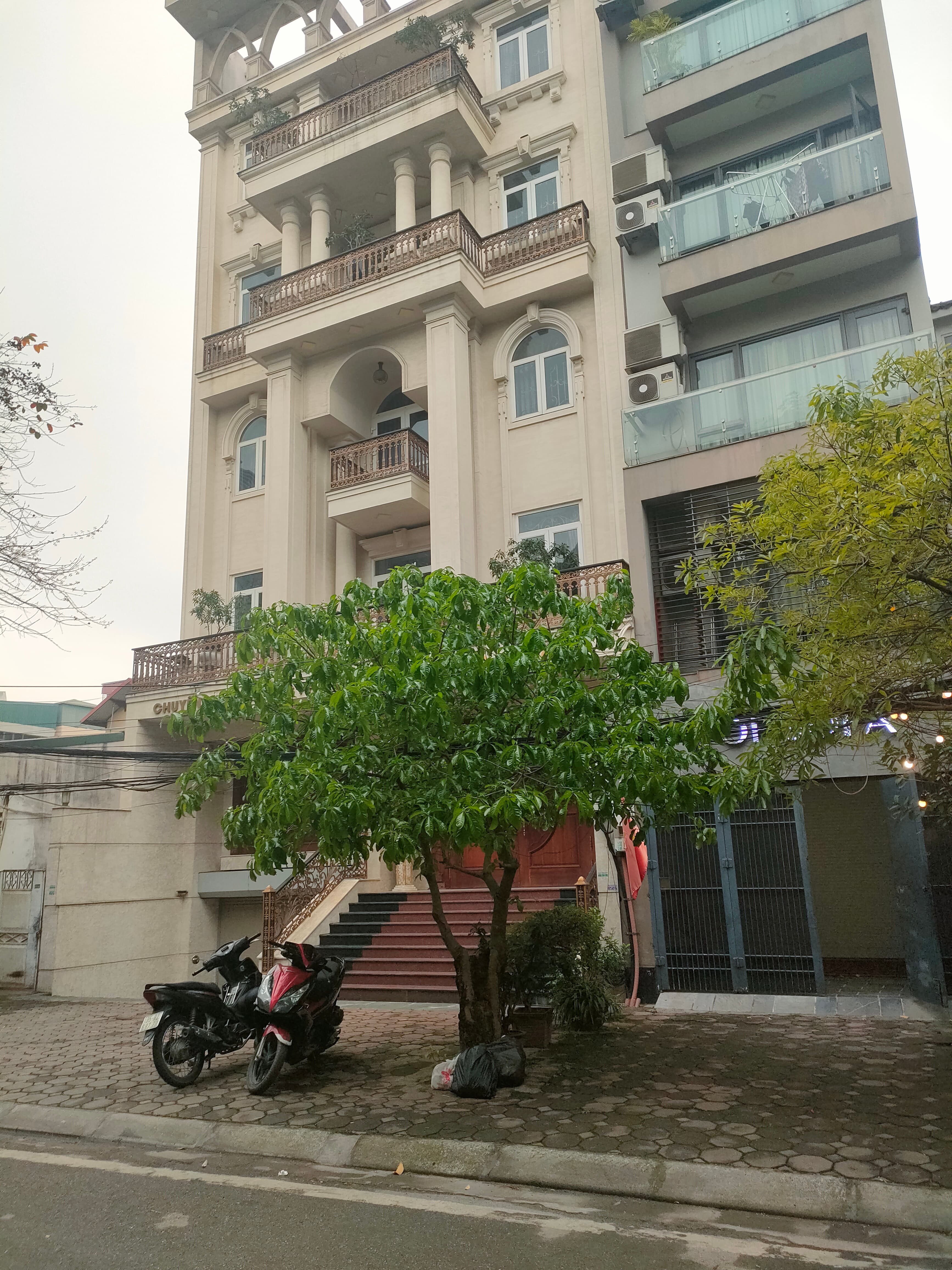 Nhà đất mặt phố, Tây Hồ, Hà Nội - 117m² giá 50 tỷ