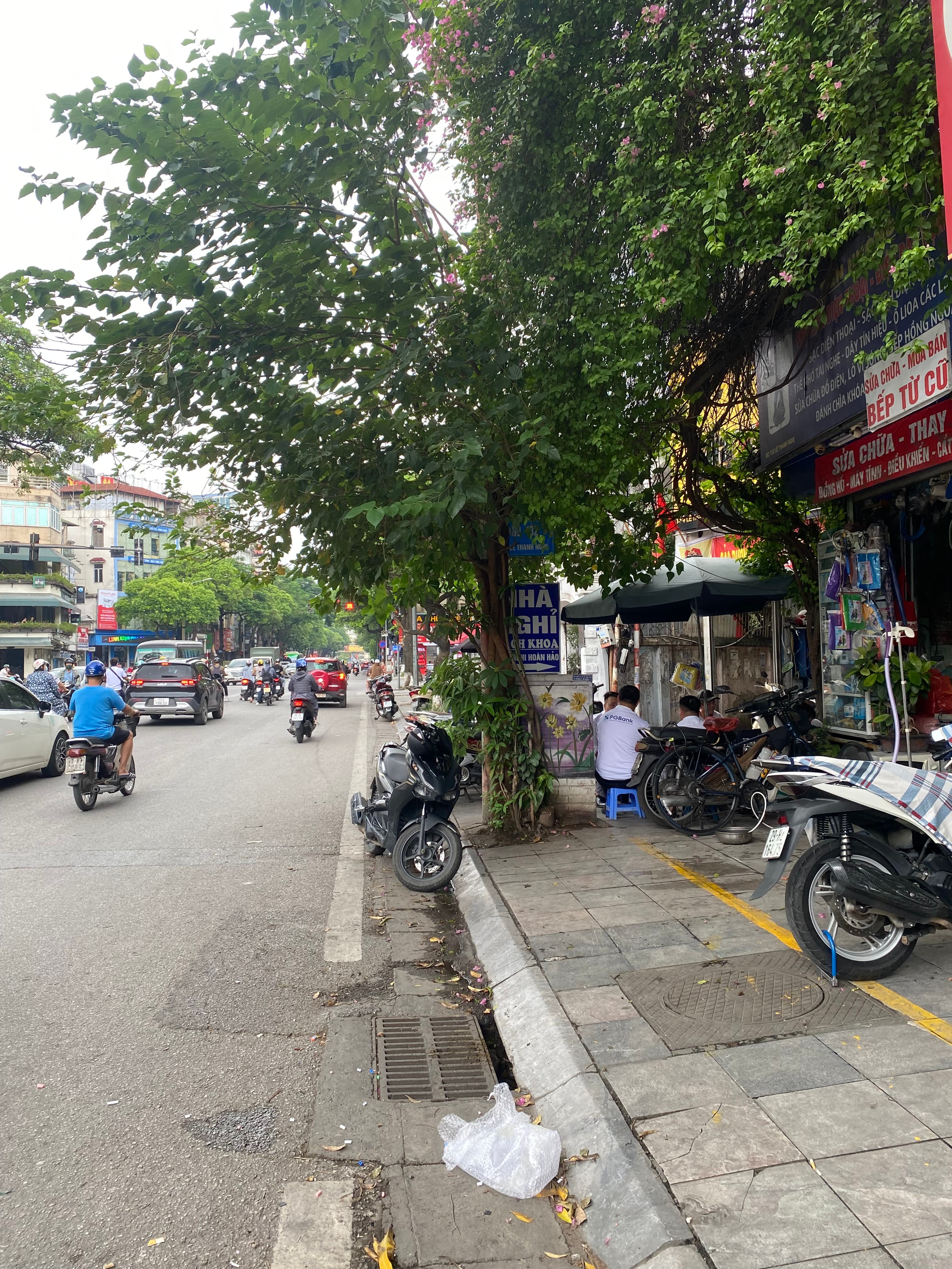 Nhà đất mặt phố, Đống Đa, Hà Nội - 325m² giá 120 tỷ