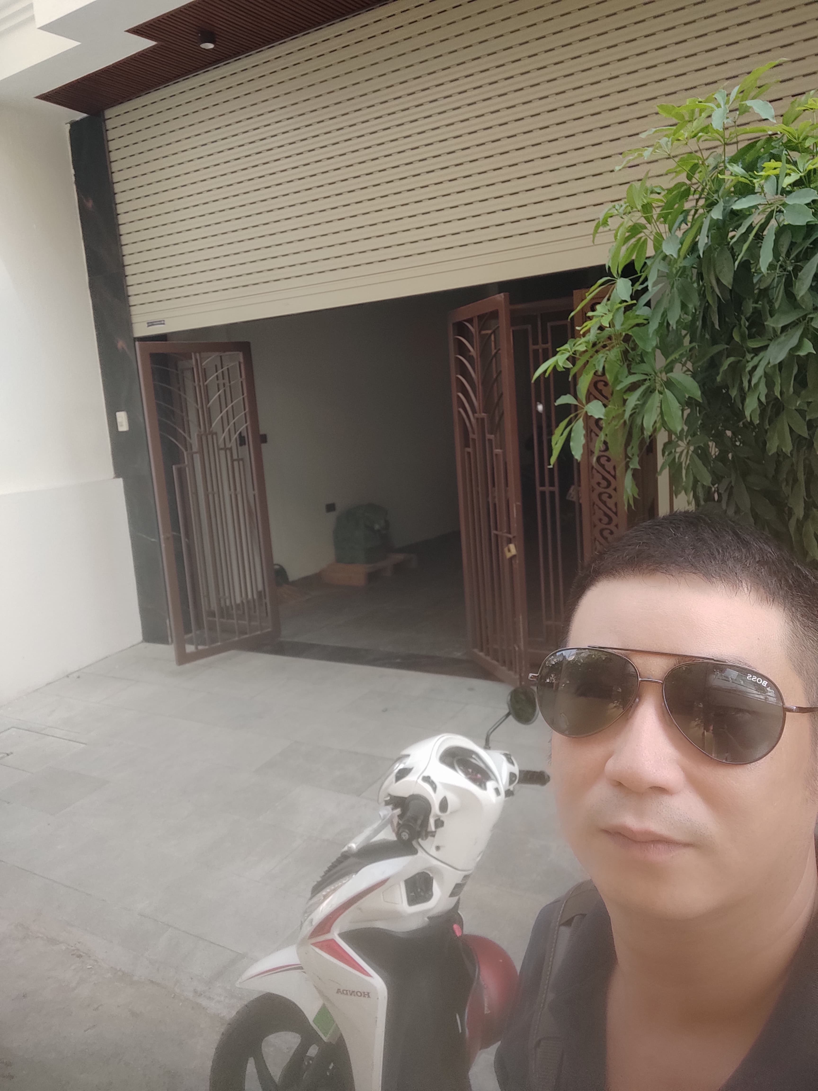 Nhà đất mặt phố, Tây Hồ, Hà Nội - 129m² giá 43.5 tỷ