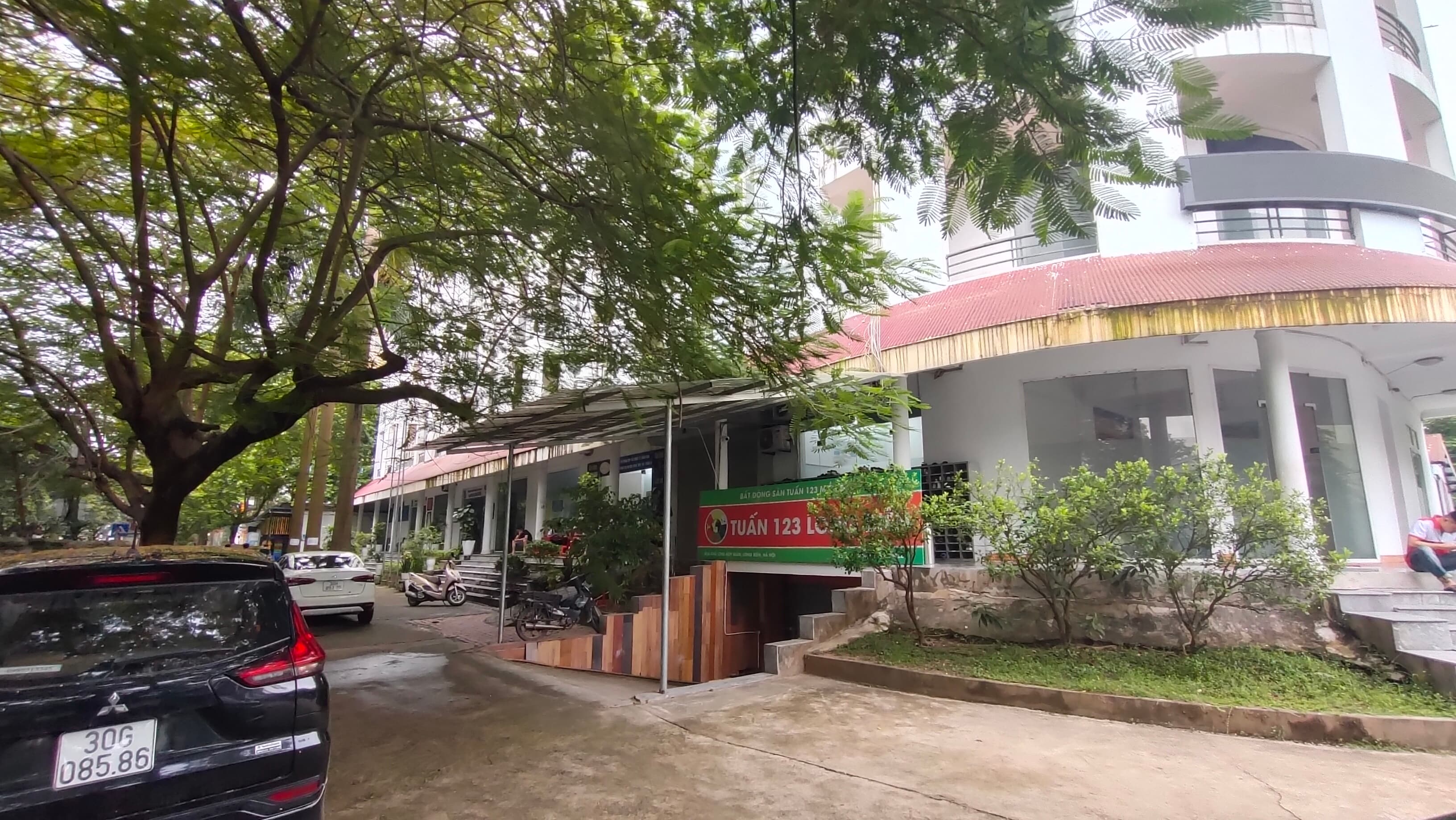 Nhà đất mặt phố, Long Biên, Hà Nội - 3882m² giá 80 tỷ