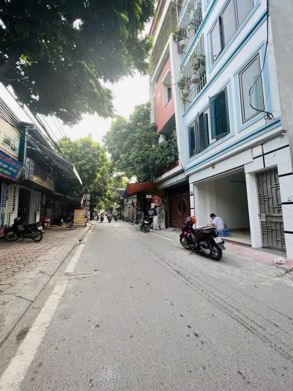 Nhà đất mặt phố, Hoàng Mai, Hà Nội - 64m² giá 21.5 tỷ