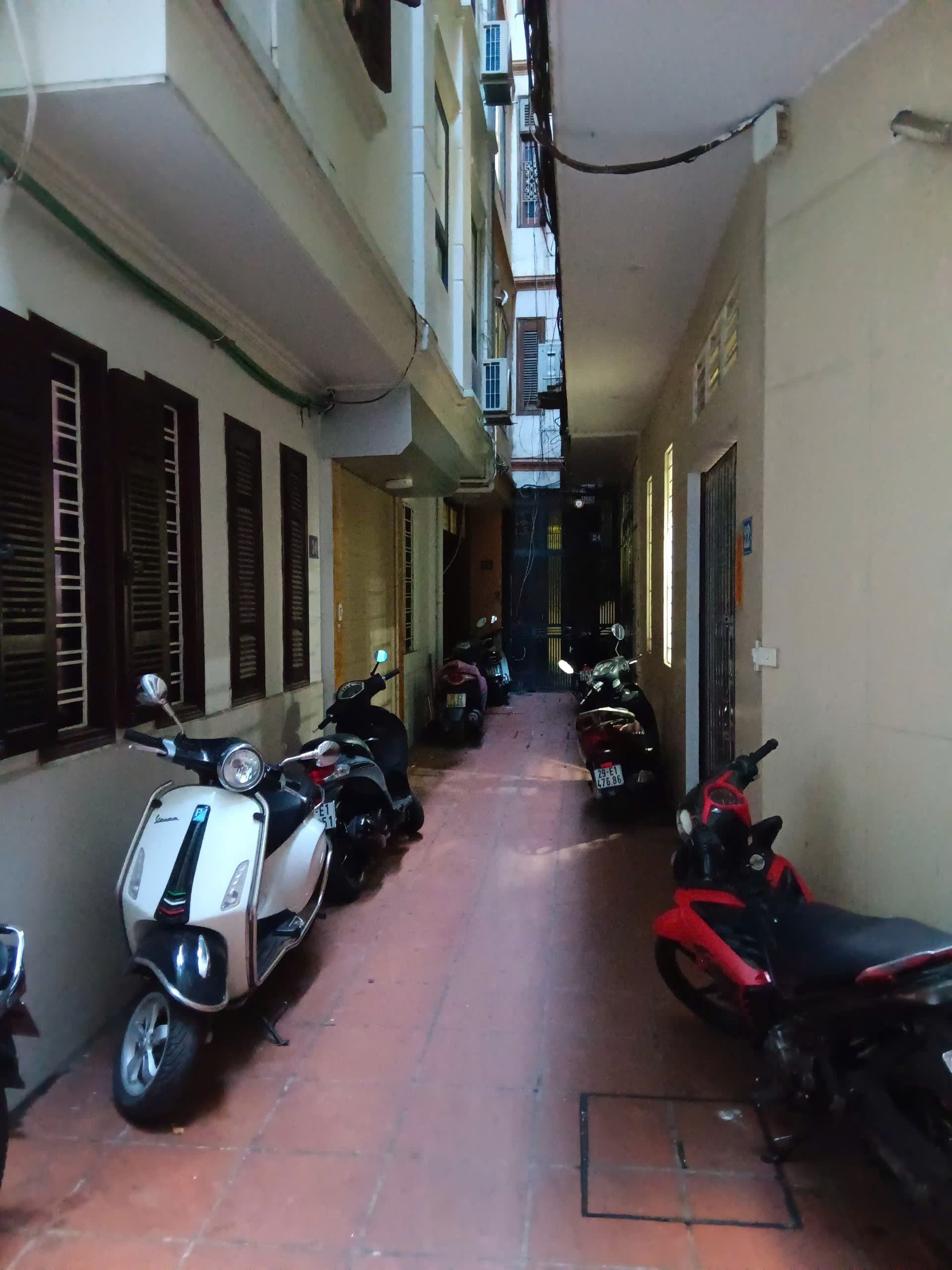Nhà đất mặt phố, Đống Đa, Hà Nội - 69.9m² giá 21.8 tỷ