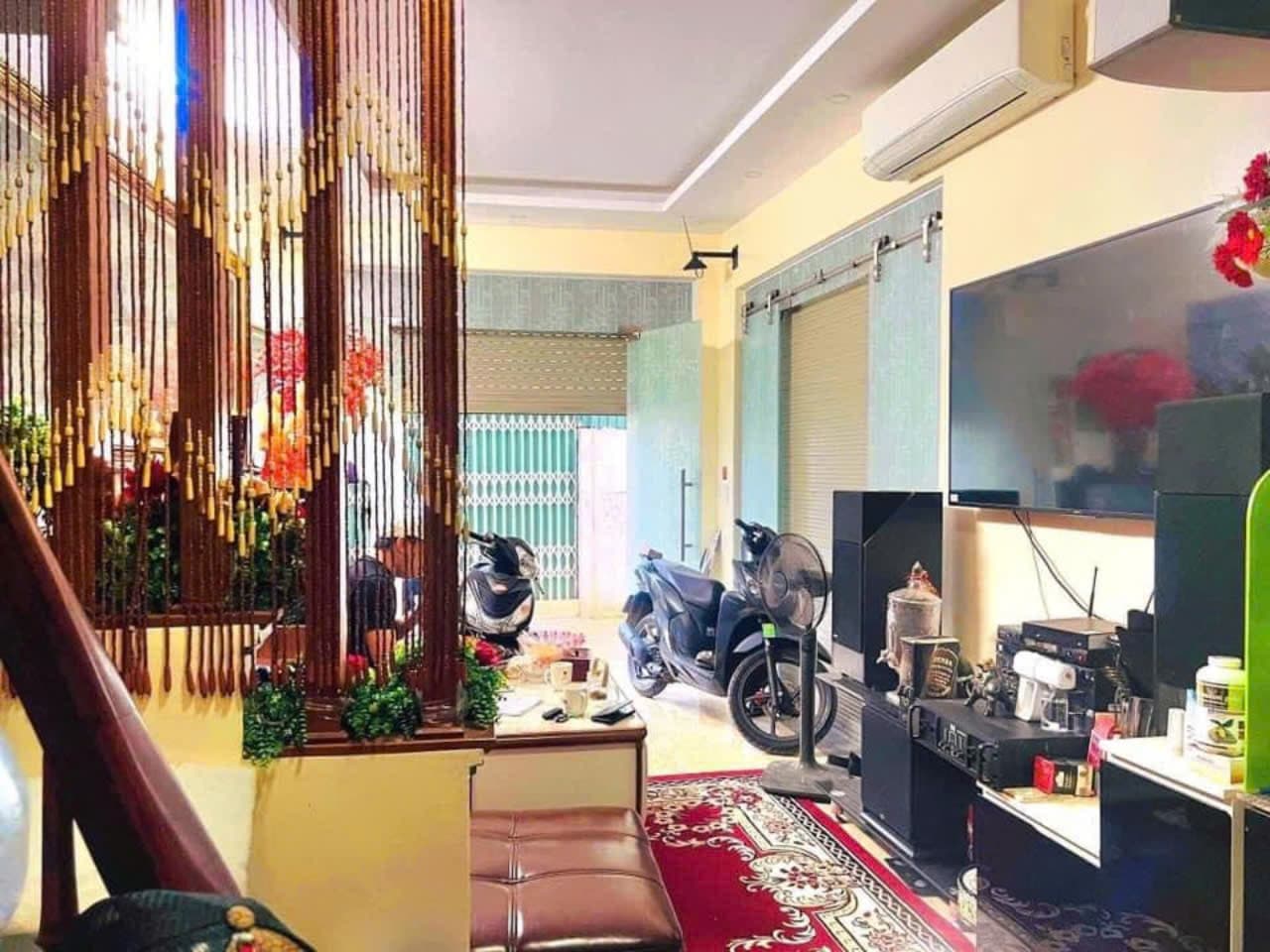Nhà đất mặt phố, Hoàng Mai, Hà Nội - 30m² giá 13.8 tỷ