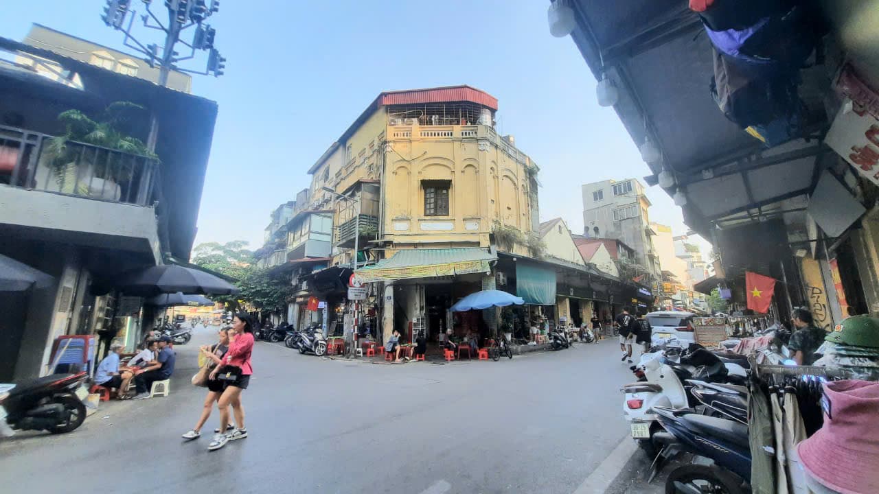 Nhà đất mặt phố, Hoàn Kiếm, Hà Nội - 12.2m² giá 7.2 tỷ