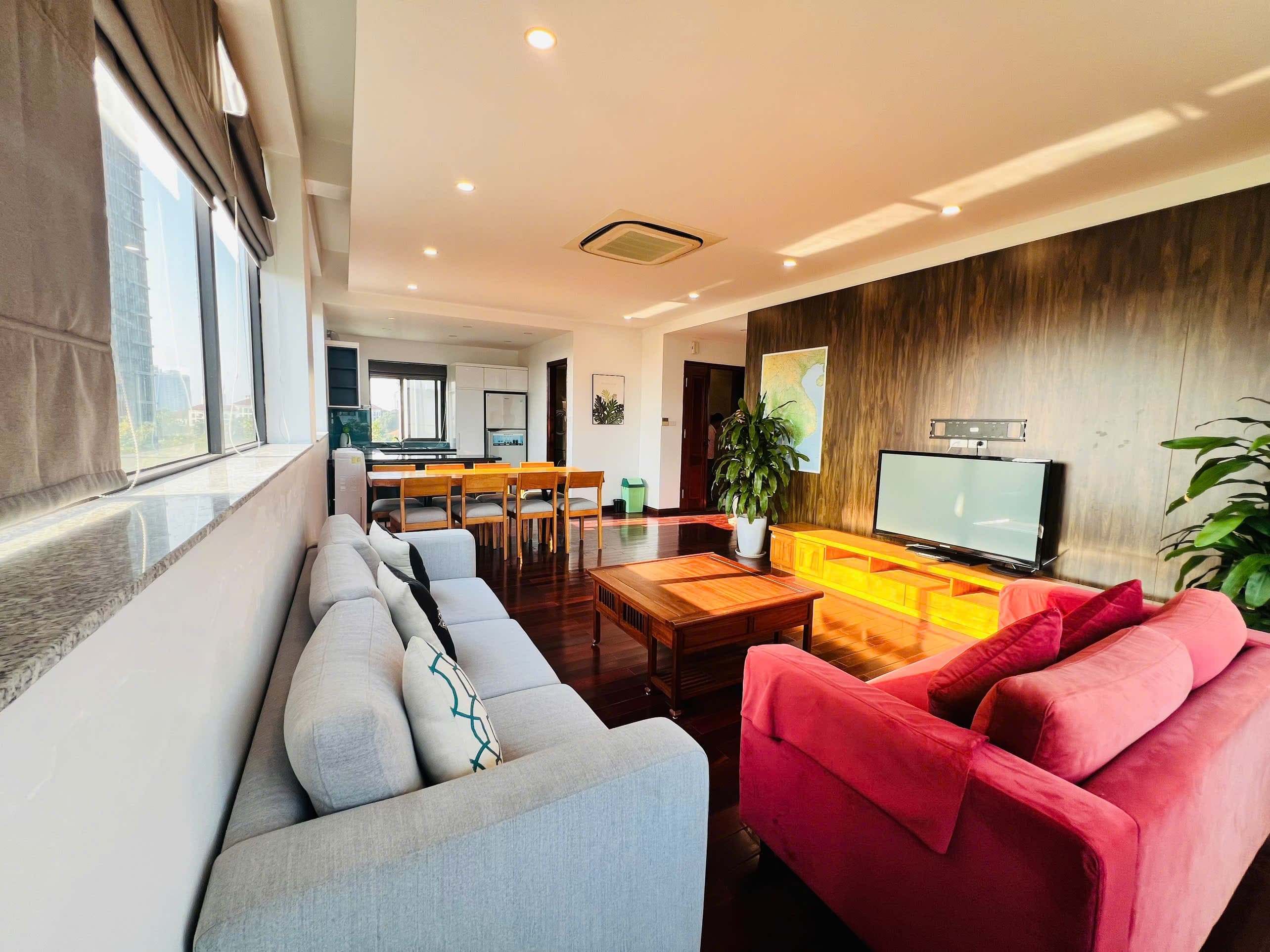 Nhà đất mặt phố, Tây Hồ, Hà Nội - 193m² giá 75 tỷ