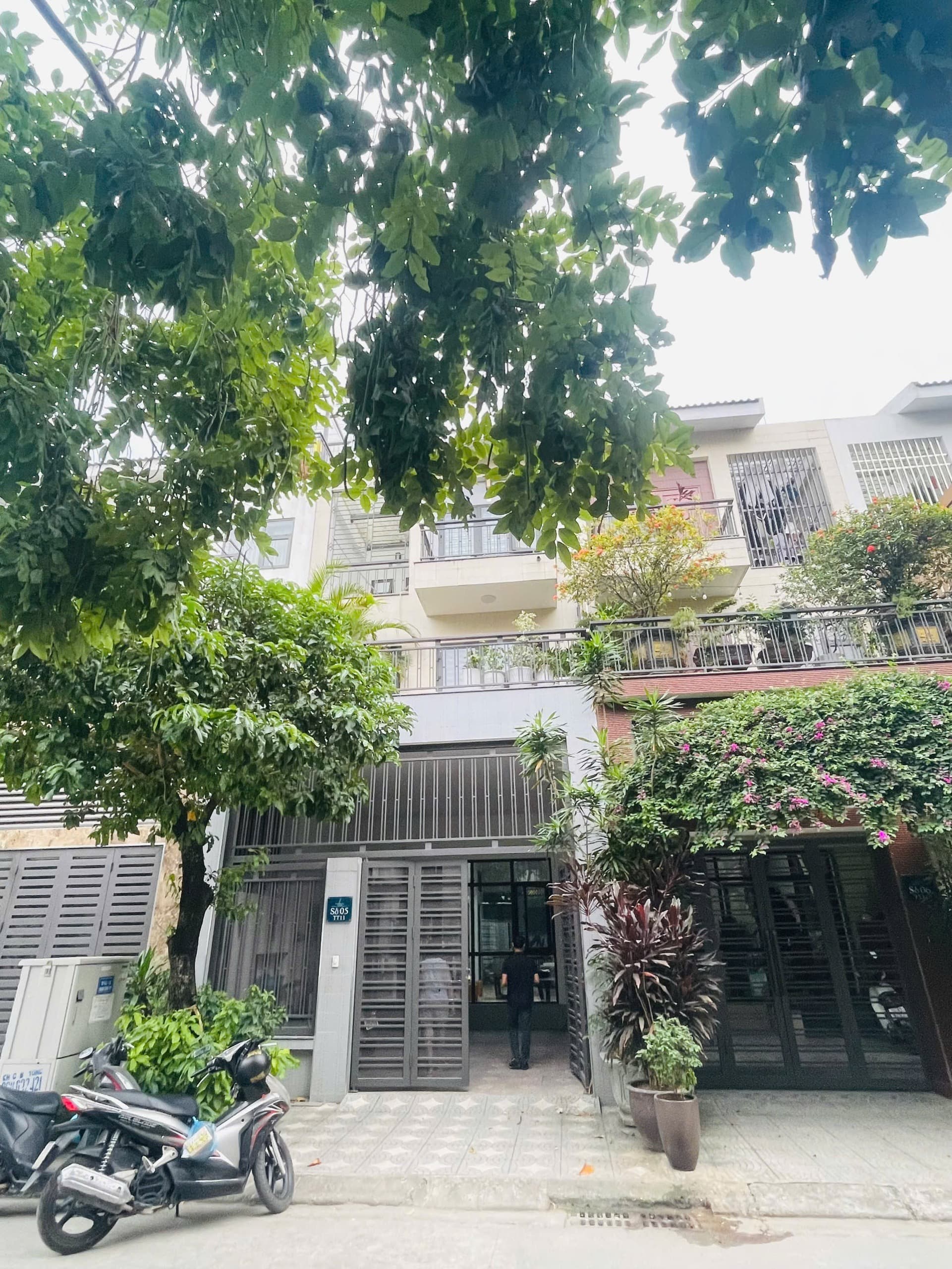 Nhà đất mặt phố, Nam Từ Liêm, Hà Nội - 83m² giá 23.5 tỷ