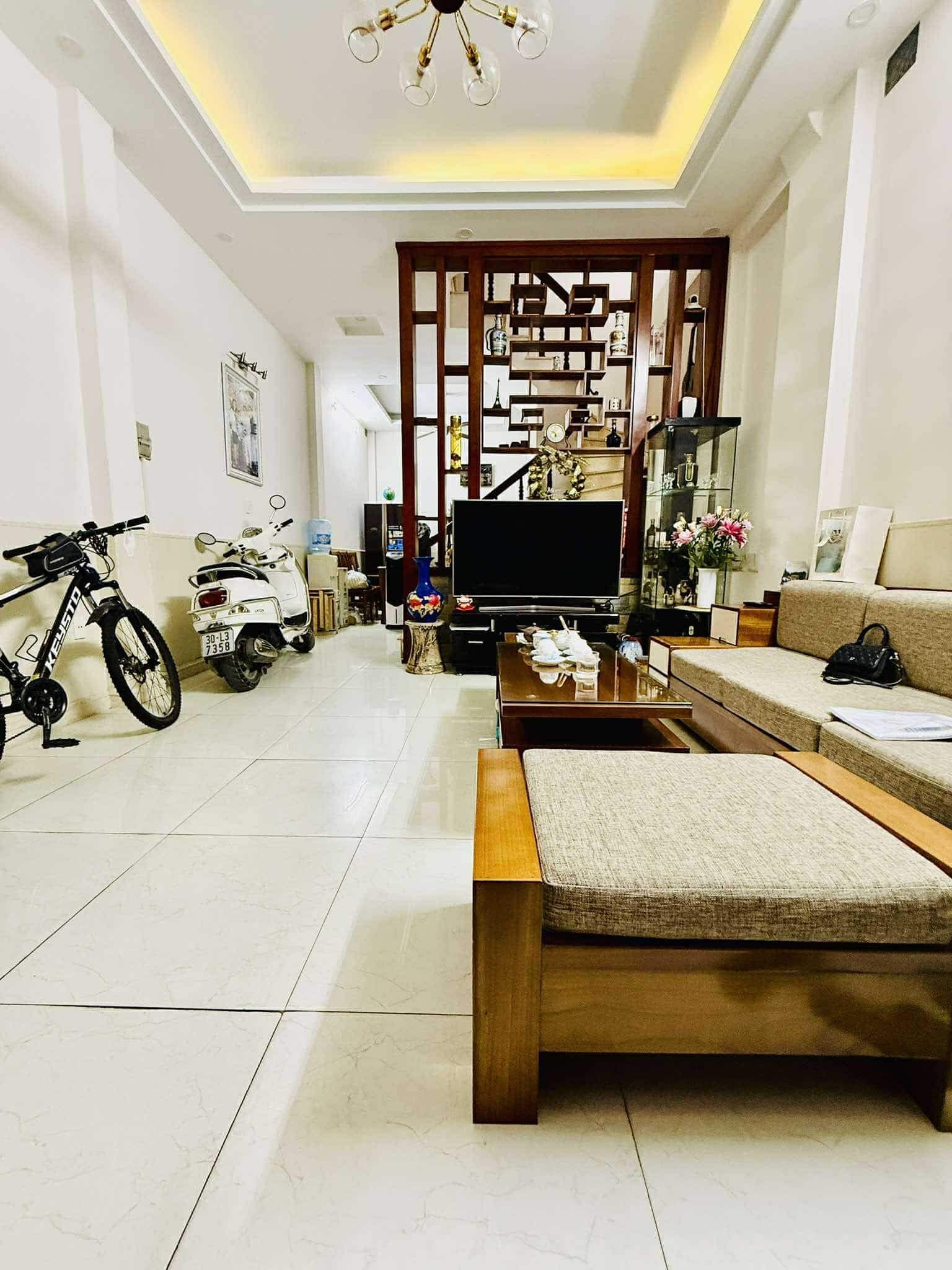 Nhà đất mặt phố, Ba Đình, Hà Nội - 45m² giá 9.5 tỷ