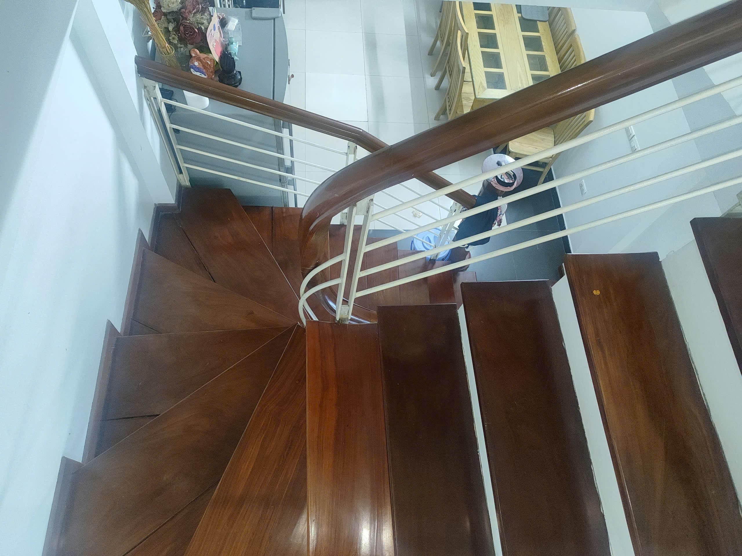 Nhà đất mặt phố, Cầu Giấy, Hà Nội - 47m² giá 17.5 tỷ