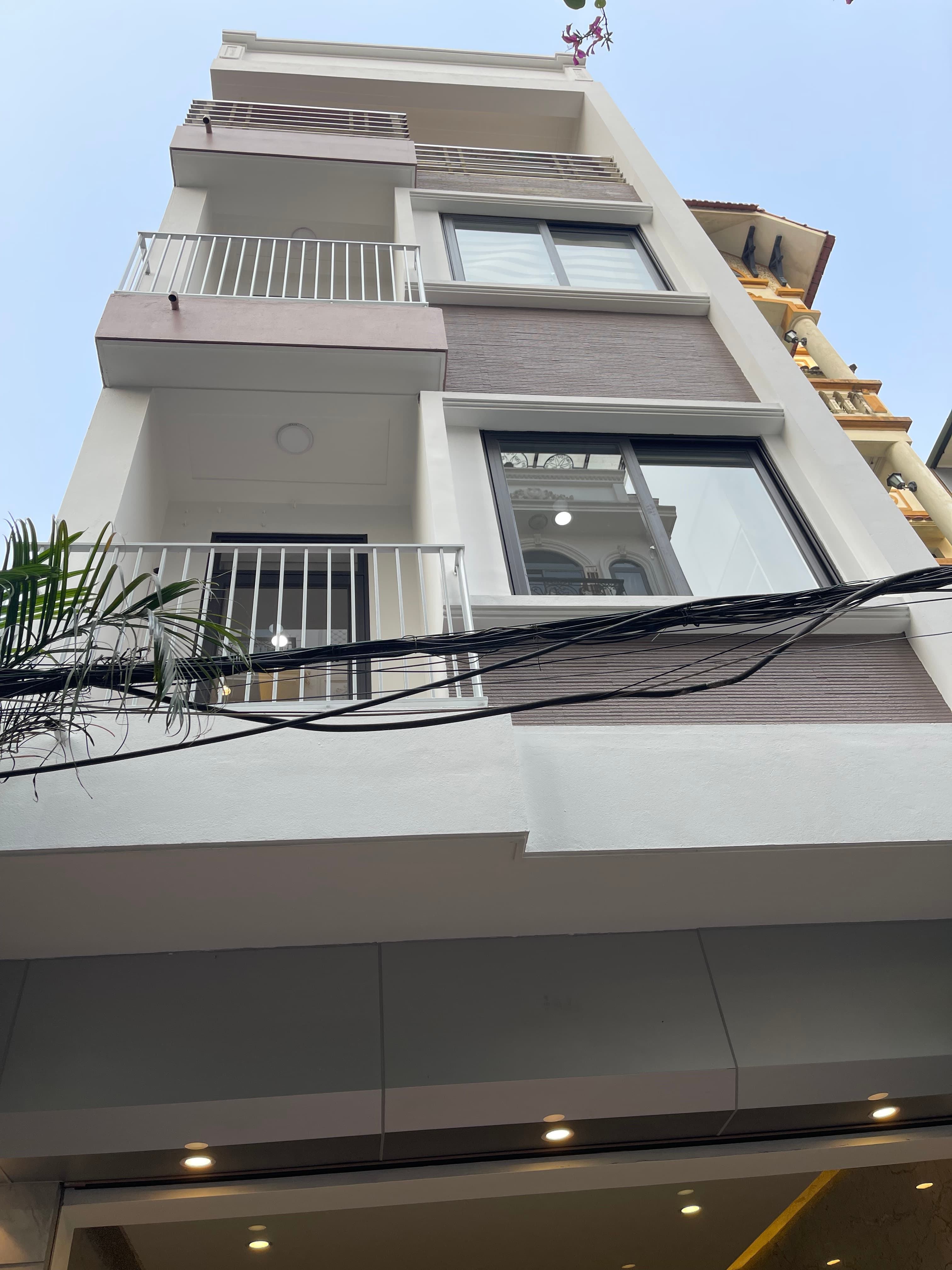 Nhà đất mặt phố, Long Biên, Hà Nội - 59m² giá 18.3 tỷ