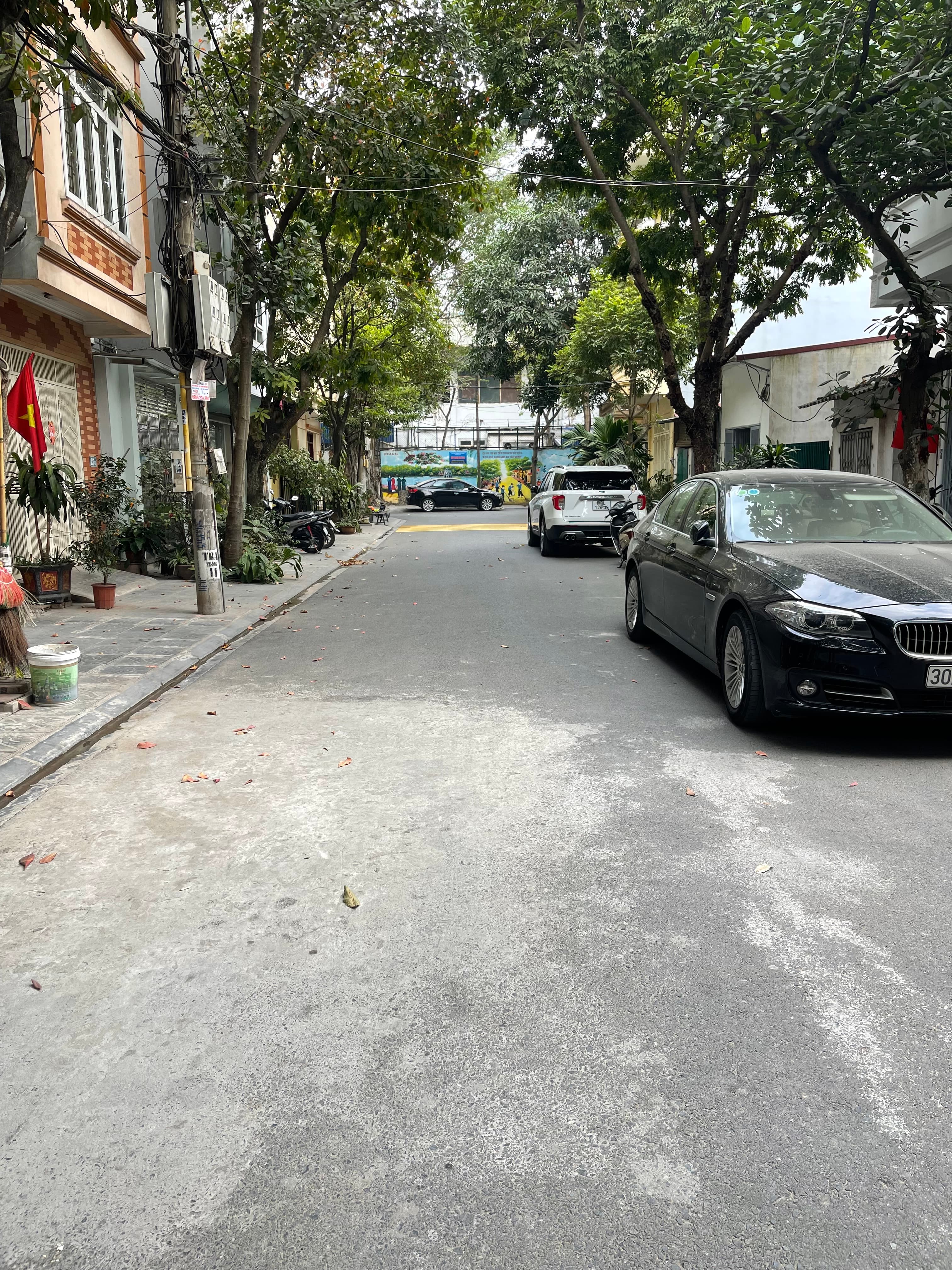 Nhà đất mặt phố, Long Biên, Hà Nội - 60m² giá 23.9 tỷ