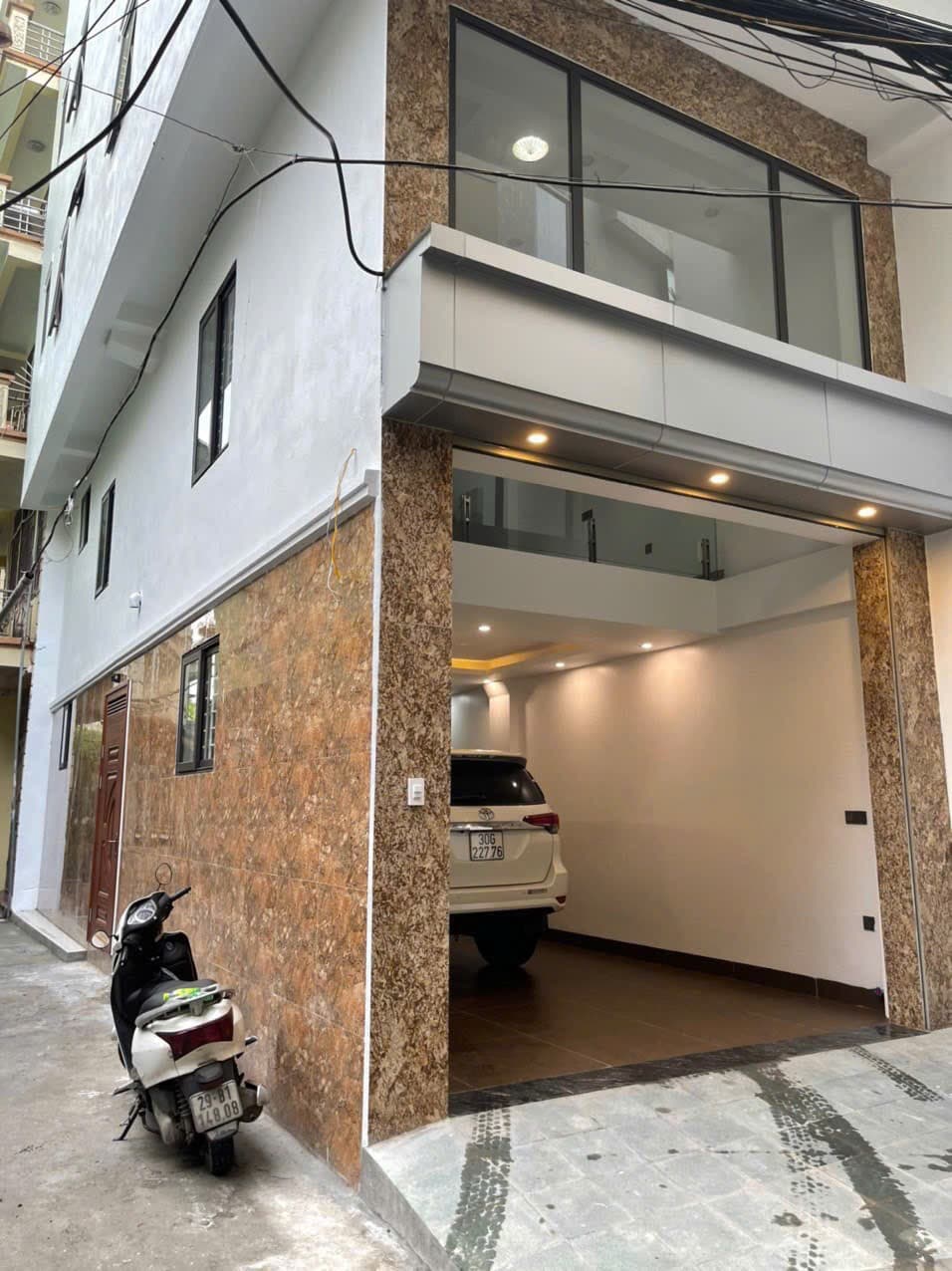 Nhà đất mặt phố, Long Biên, Hà Nội - 58m² giá 18 tỷ