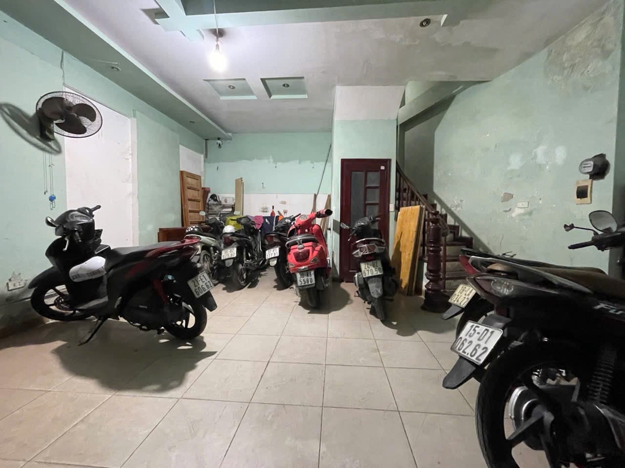 Nhà đất mặt phố, Cầu Giấy, Hà Nội - 37m² giá 8.5 tỷ