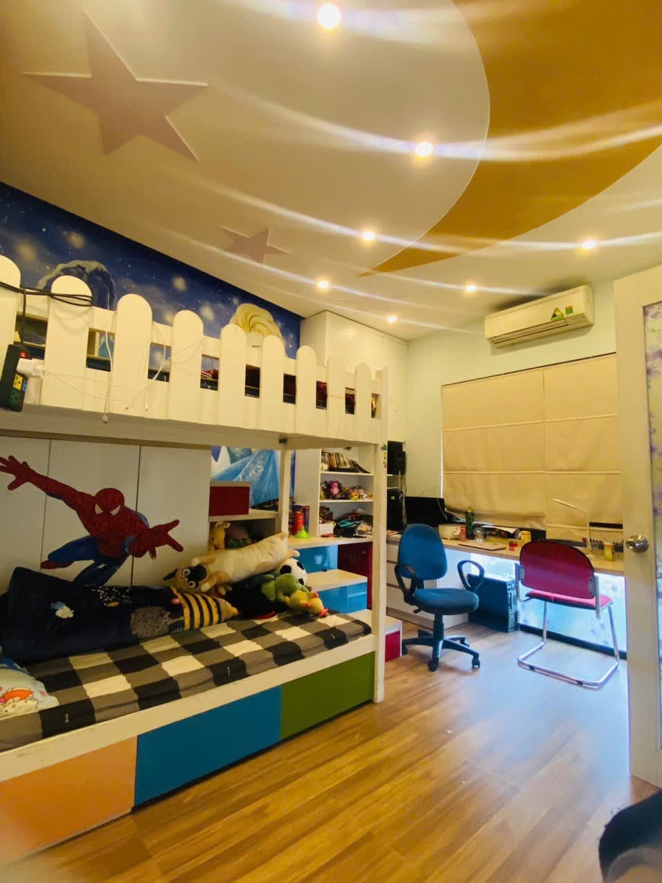 Nhà đất mặt phố, Thanh Trì, Hà Nội - 96m² giá 25.9 tỷ