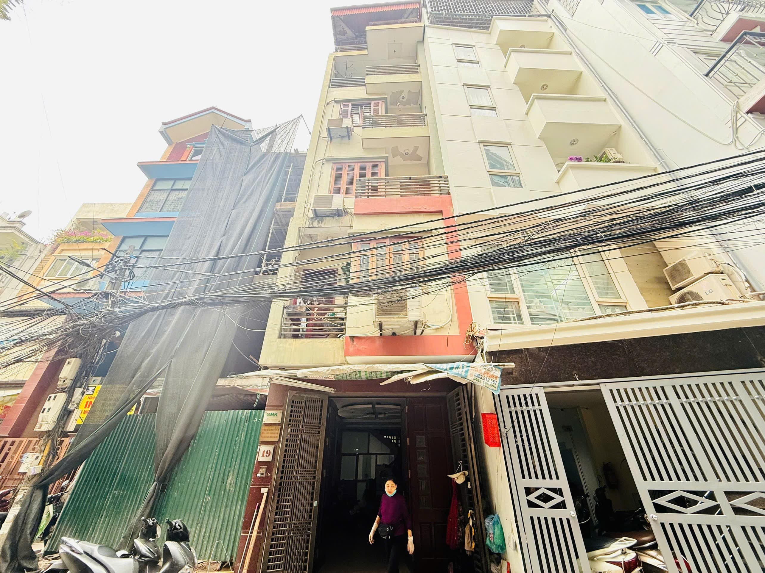 Nhà đất mặt phố, Đống Đa, Hà Nội - 69m² giá 23.5 tỷ