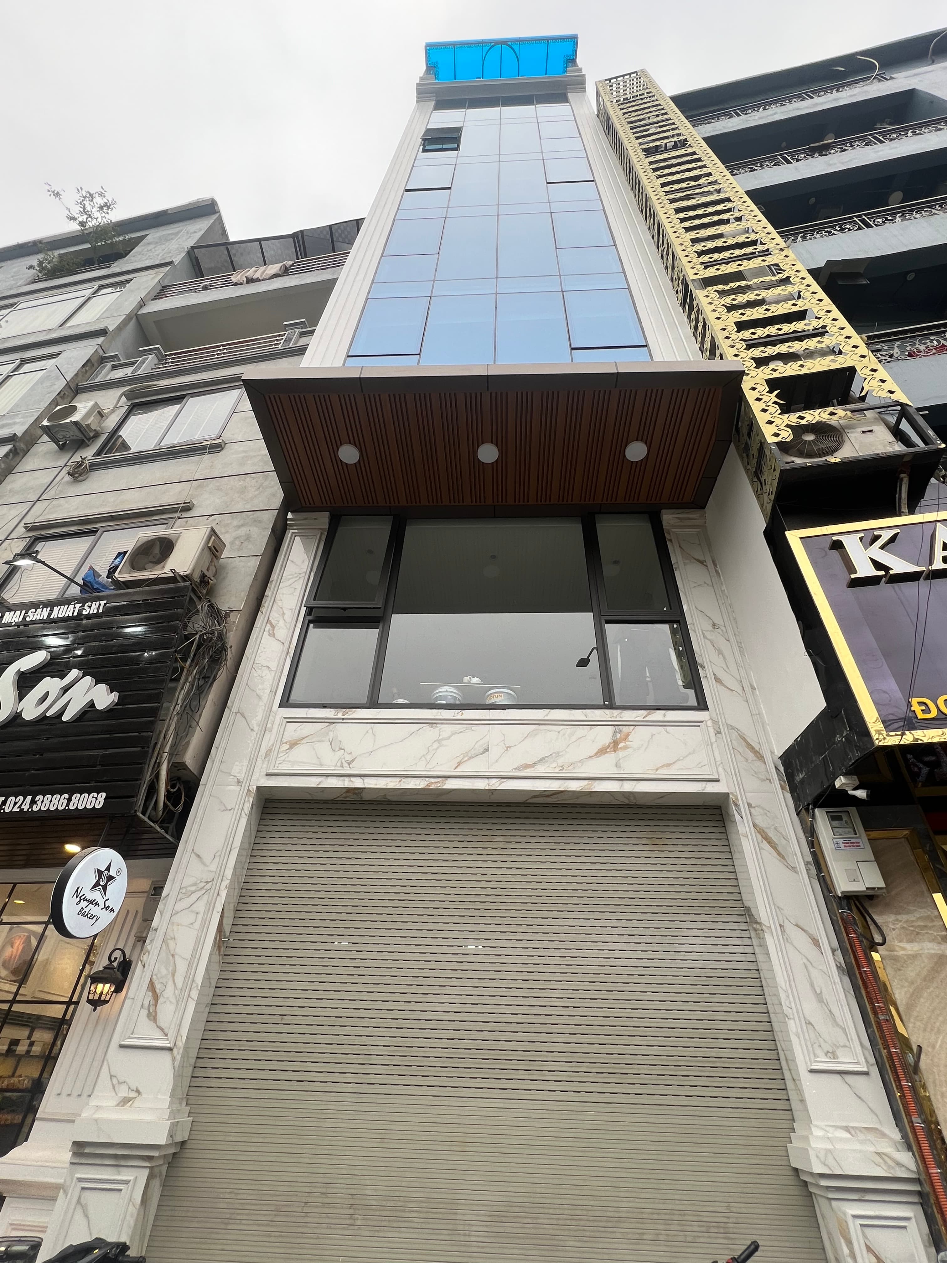 Nhà đất mặt phố, Cầu Giấy, Hà Nội - 65m² giá 39 tỷ