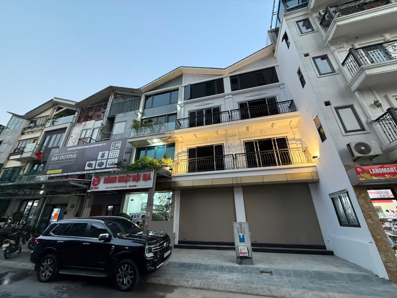 Nhà đất mặt phố, Hoàng Mai, Hà Nội - 90m² giá 21.6 tỷ