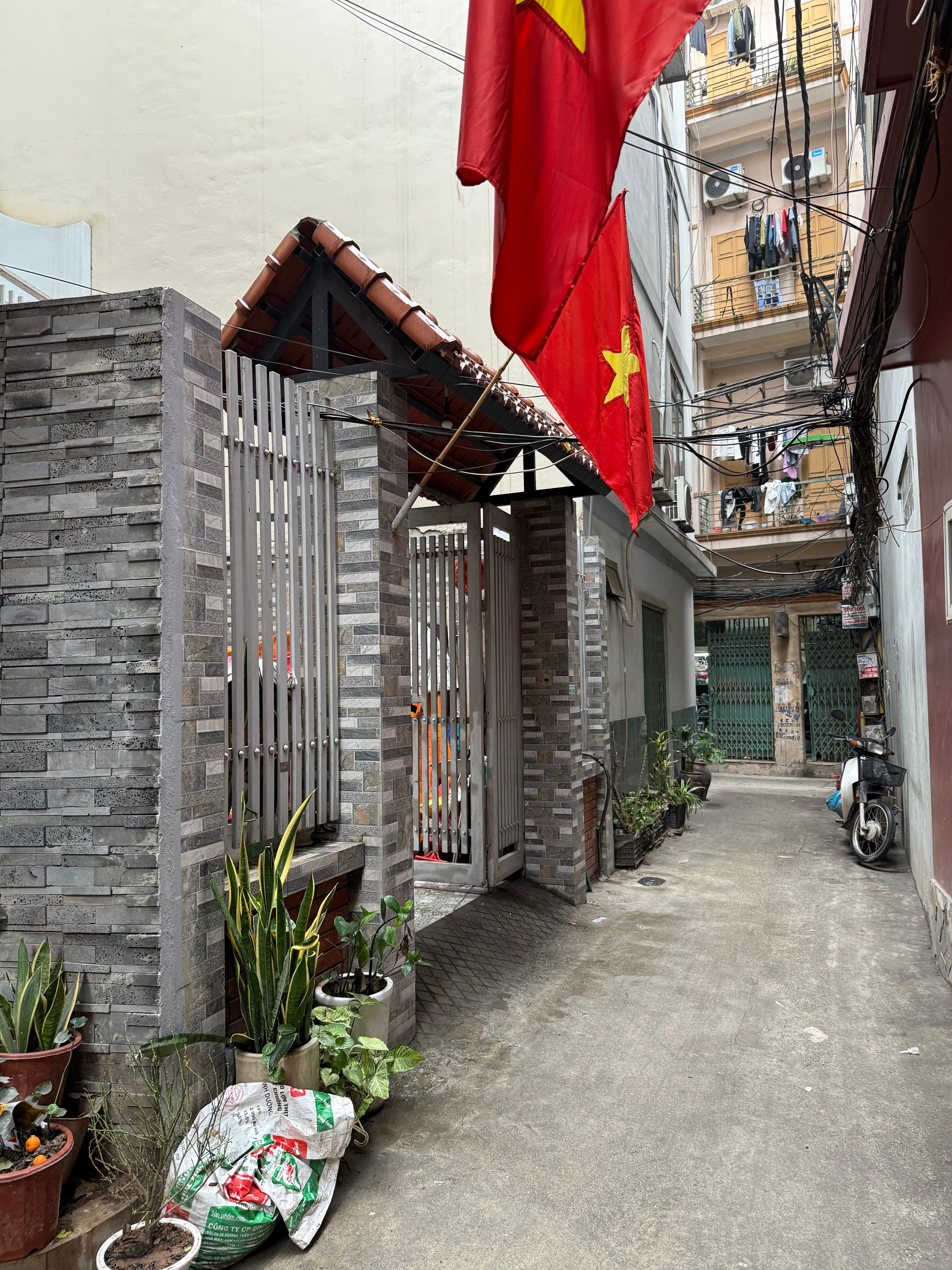 Nhà đất mặt phố, Cầu Giấy, Hà Nội - 100m² giá 28.6 tỷ