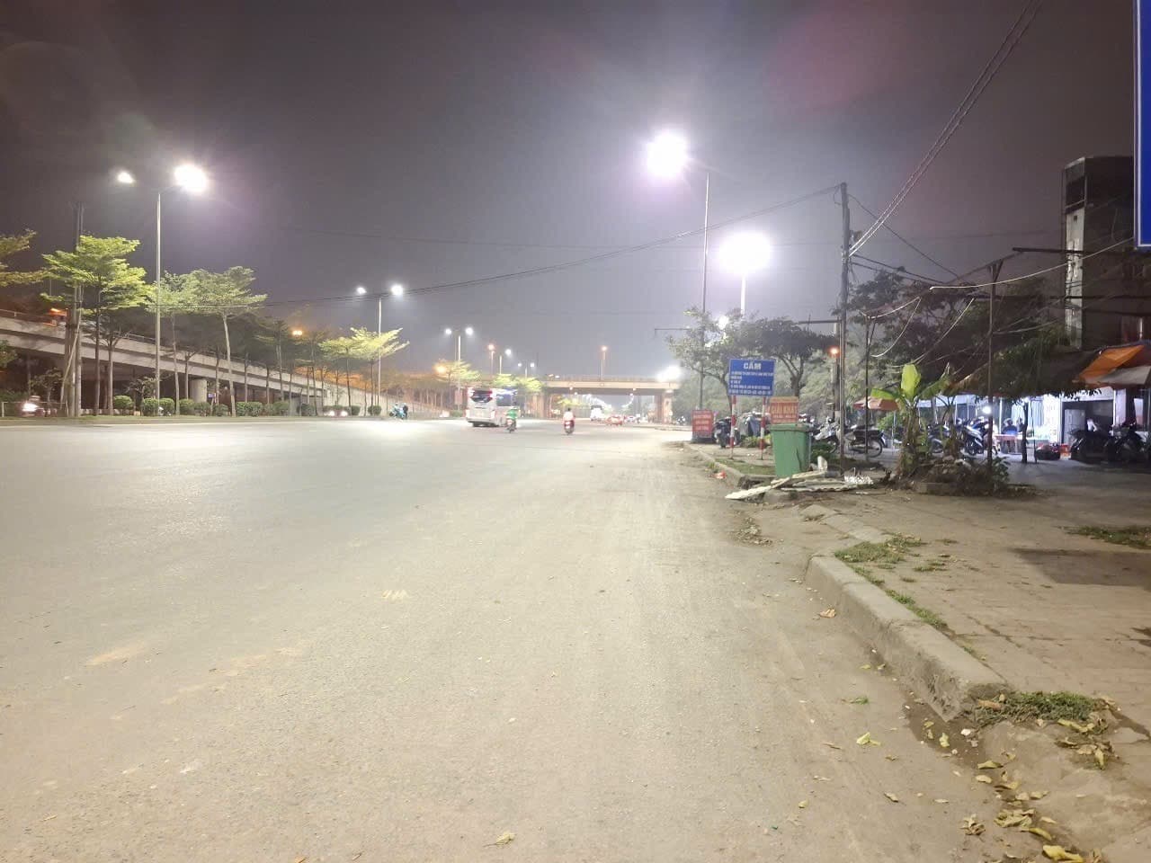 Nhà đất mặt phố, Long Biên, Hà Nội - 100m² giá 14.5 tỷ
