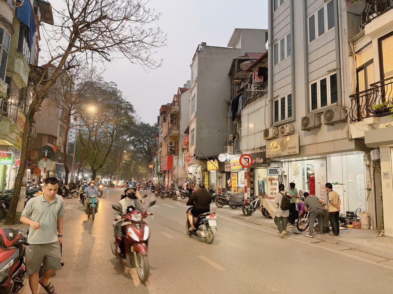 Nhà đất mặt phố, Ba Đình, Hà Nội - 15m² giá 7.9 tỷ