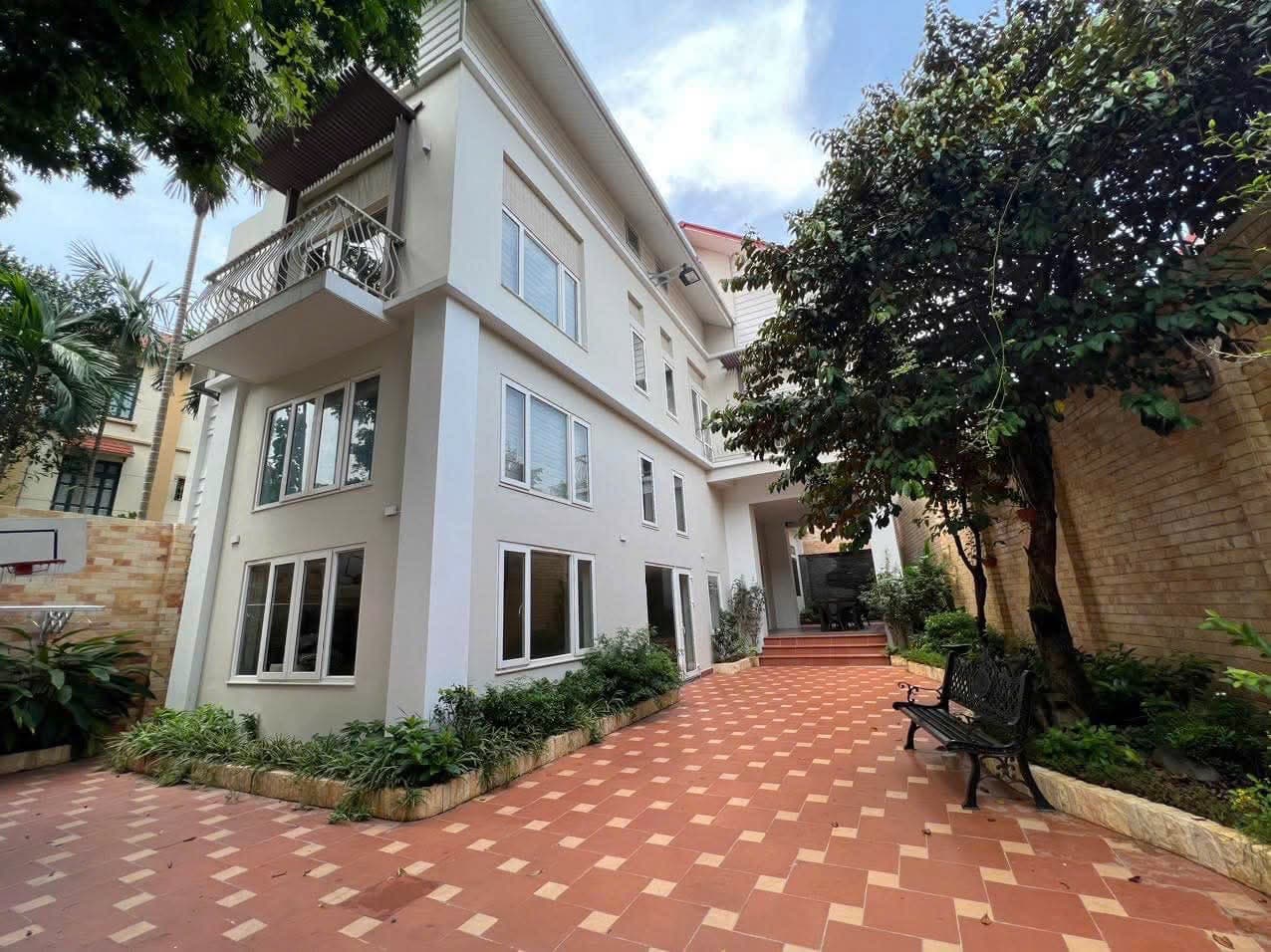 Nhà đất mặt phố, Long Biên, Hà Nội - 312.7m² giá 51.6 tỷ