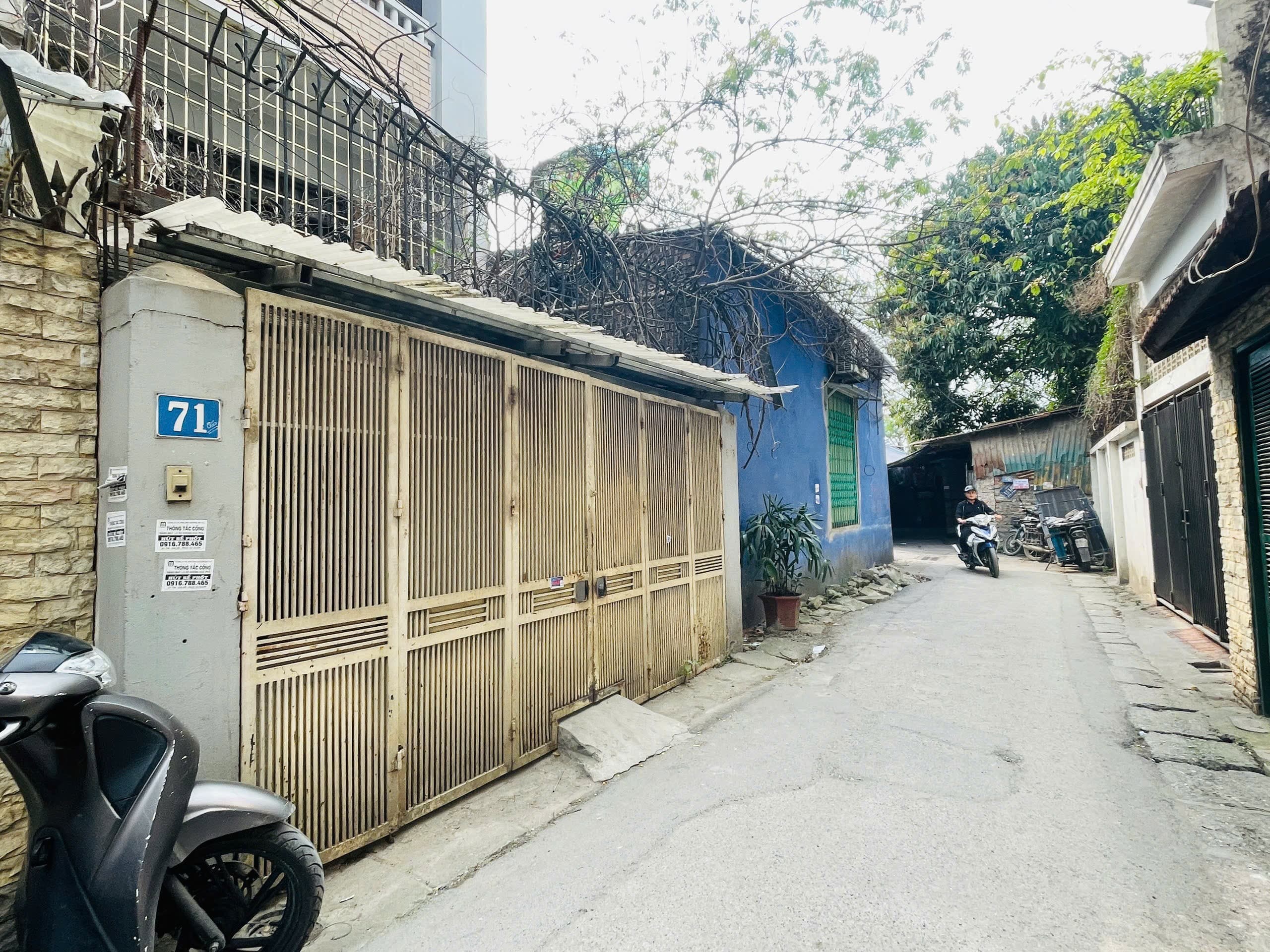 Nhà đất mặt phố, Cầu Giấy, Hà Nội - 87m² giá 18 tỷ