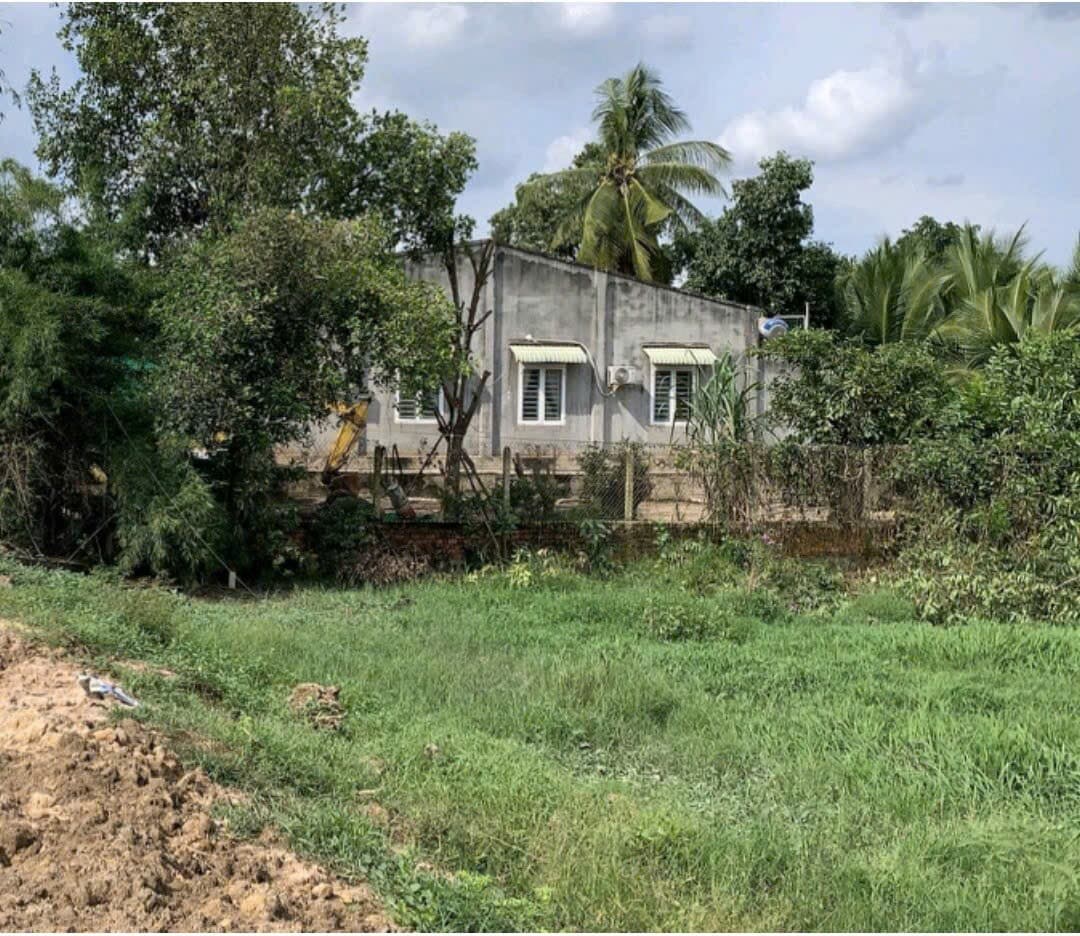 Nhà đất mặt phố Hòa Thành, Tây Ninh - 1794.9m² giá 3, .5 tỷ