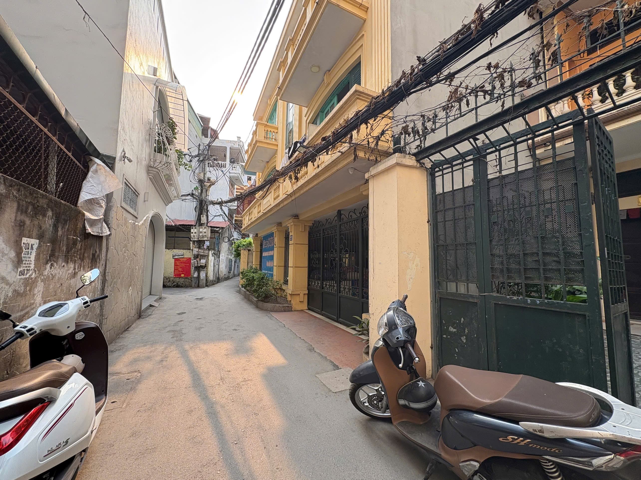 Nhà đất mặt phố, Đống Đa, Hà Nội - 113.5m² giá 34.6 tỷ