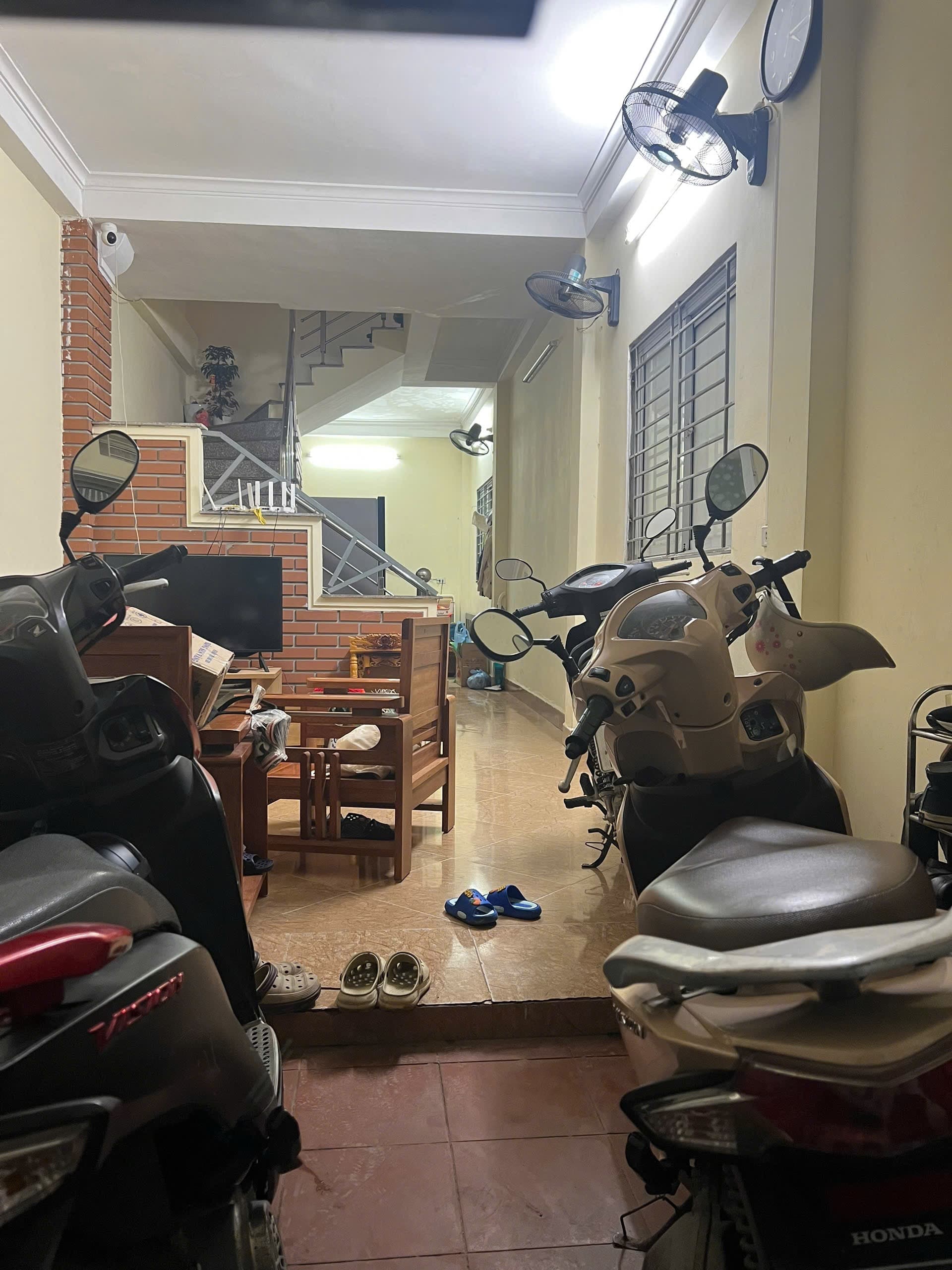Nhà đất mặt phố, Hoàng Mai, Hà Nội - 43m² giá 2.65 tỷ