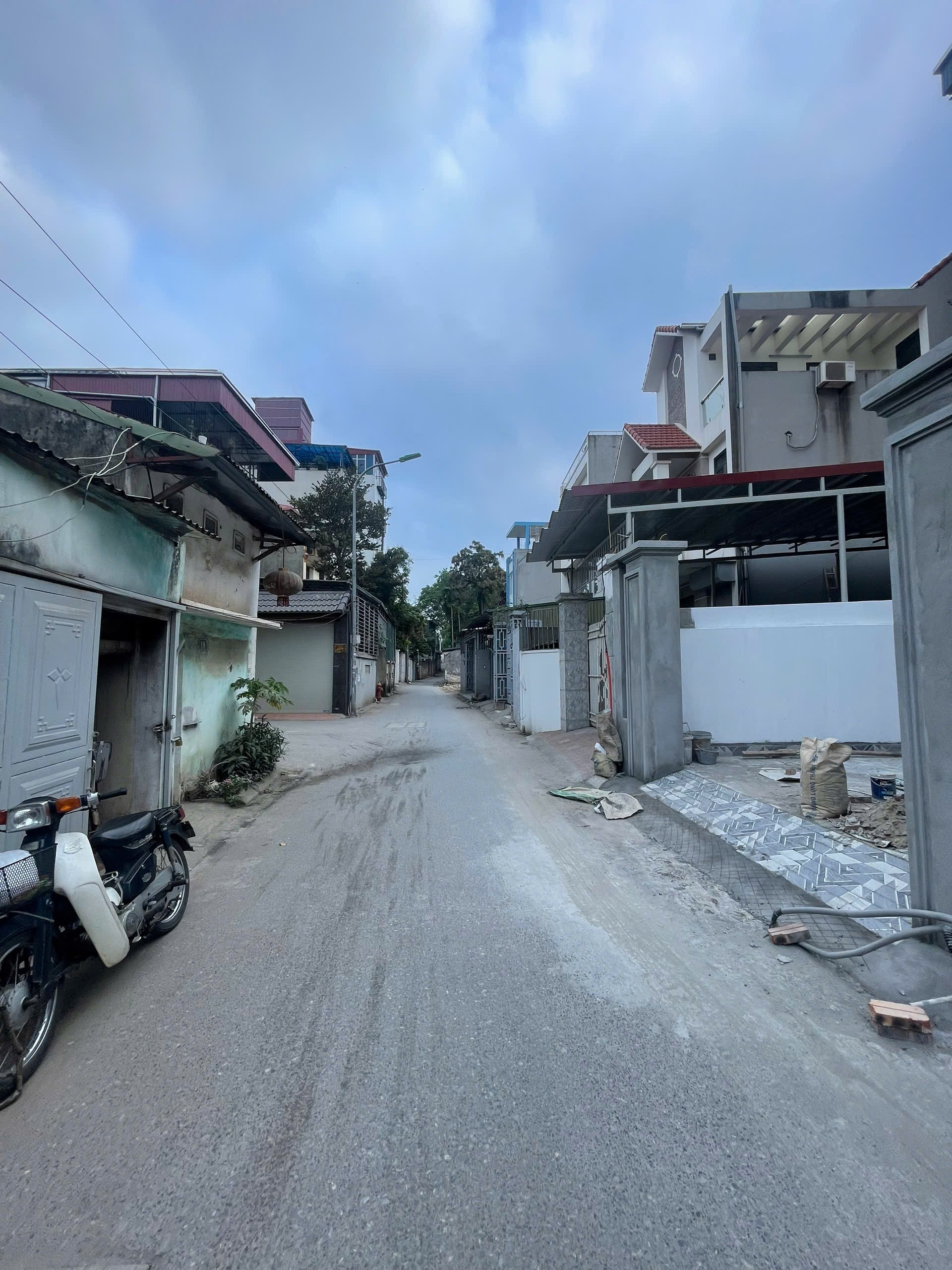 Nhà đất mặt phố, Long Biên, Hà Nội - 129m² giá 23 tỷ