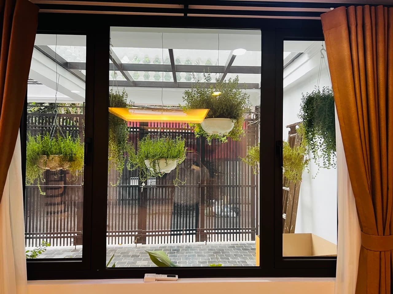 Nhà đất mặt phố, Tây Hồ, Hà Nội - 76m² giá 34 tỷ