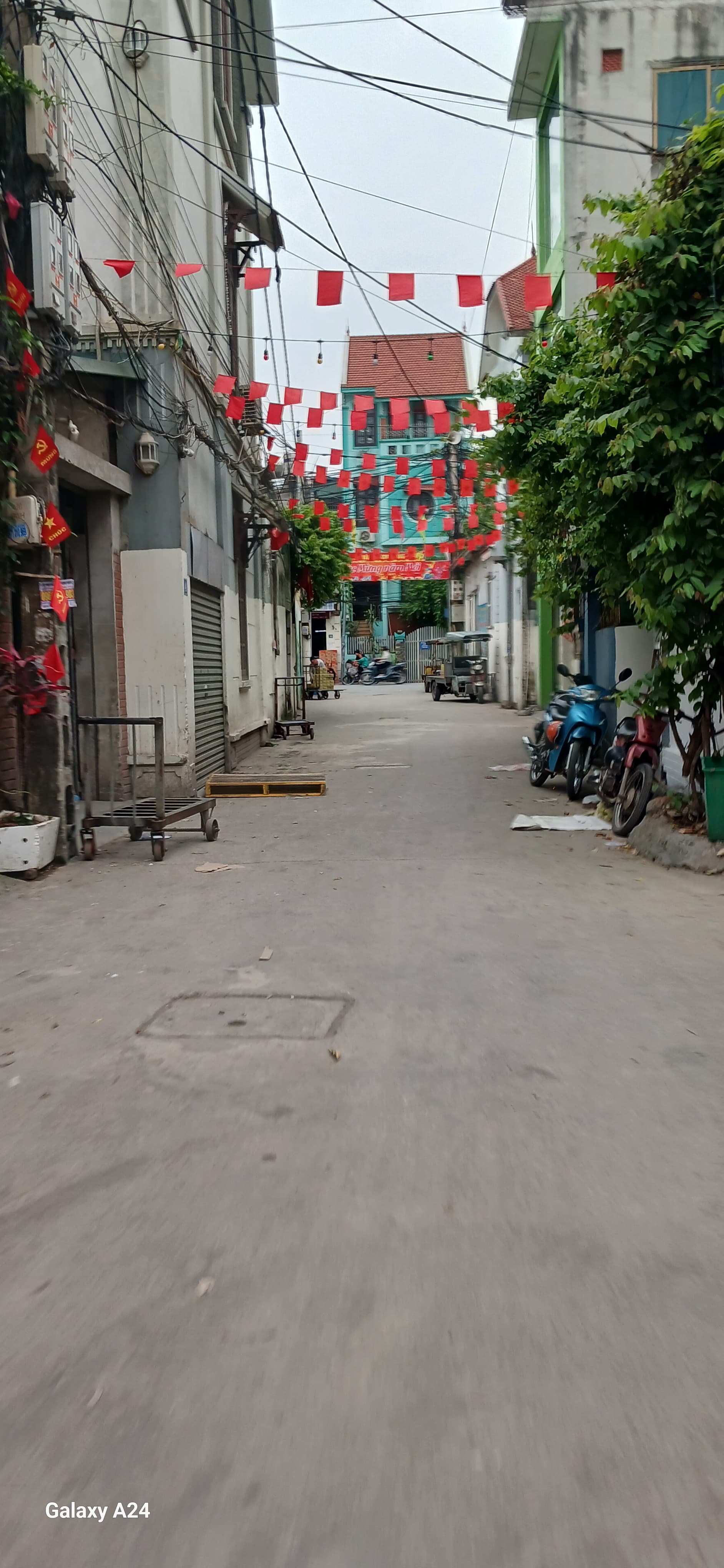 Nhà đất mặt phố, Hà Đông, Hà Nội - 90m² giá 7.6 tỷ
