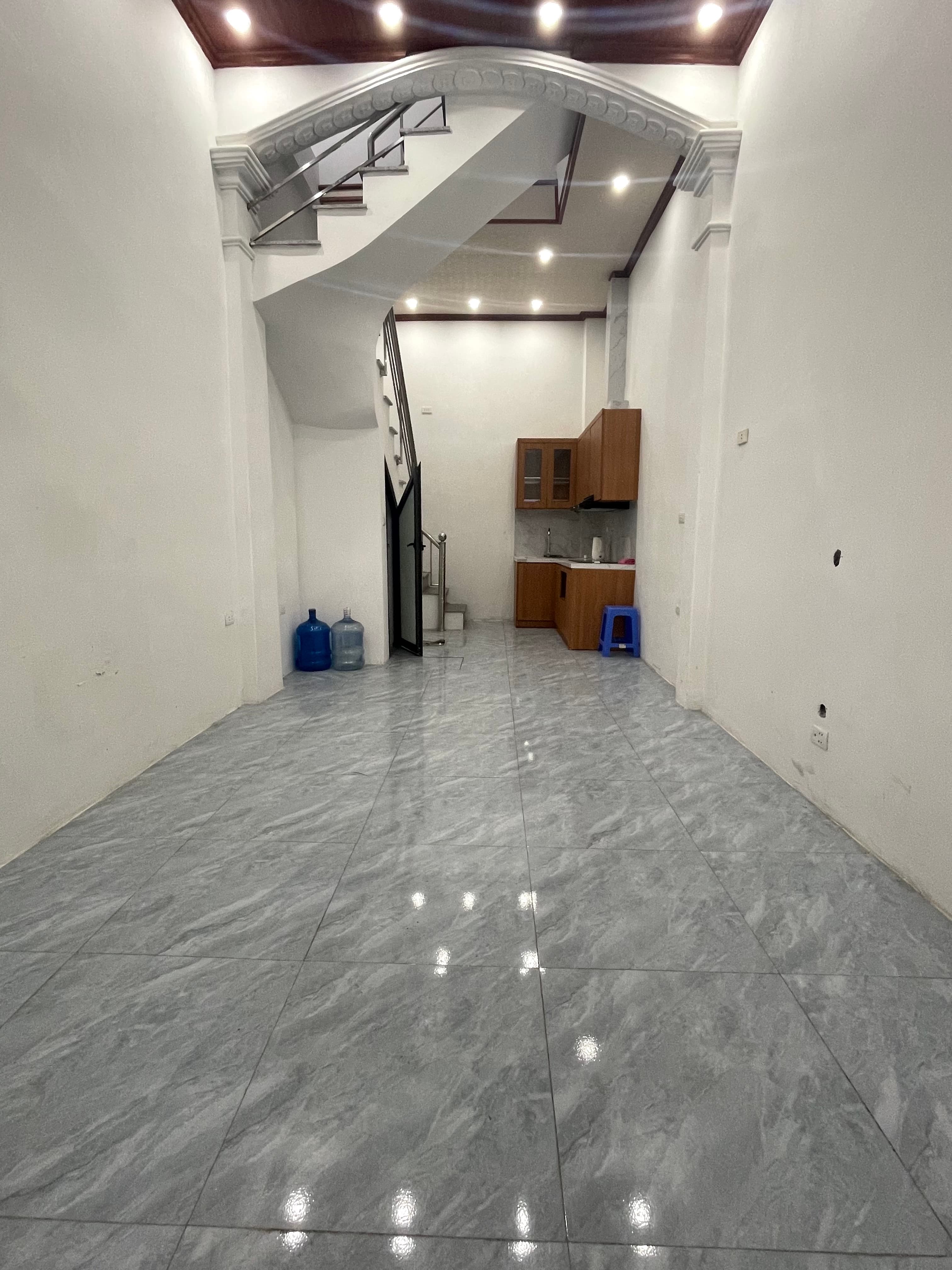 Nhà đất mặt phố, Thanh Trì, Hà Nội - 26m² giá 3.75 tỷ