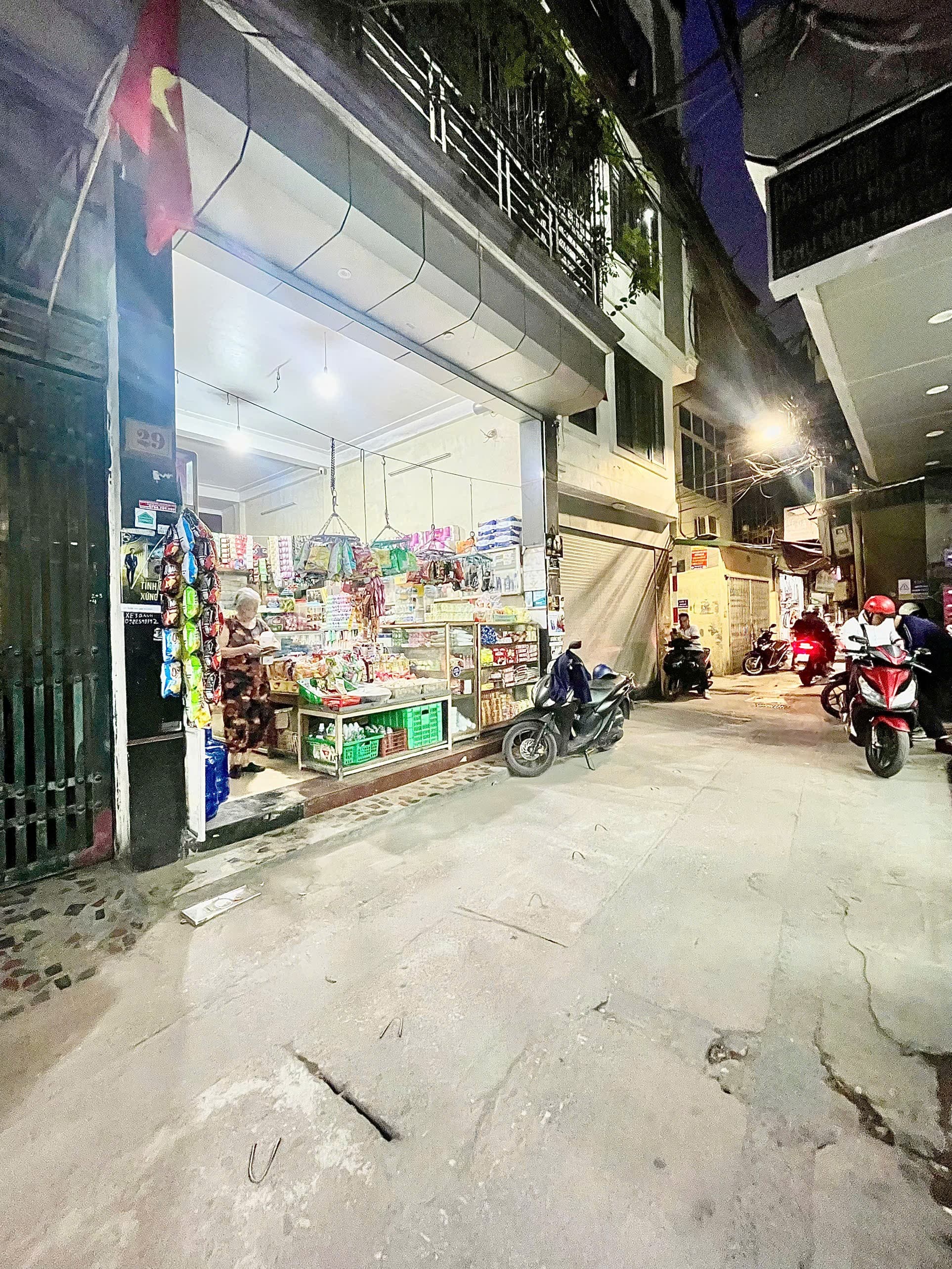 Nhà đất mặt phố, Thanh Xuân, Hà Nội - 207m² giá 27.5 tỷ