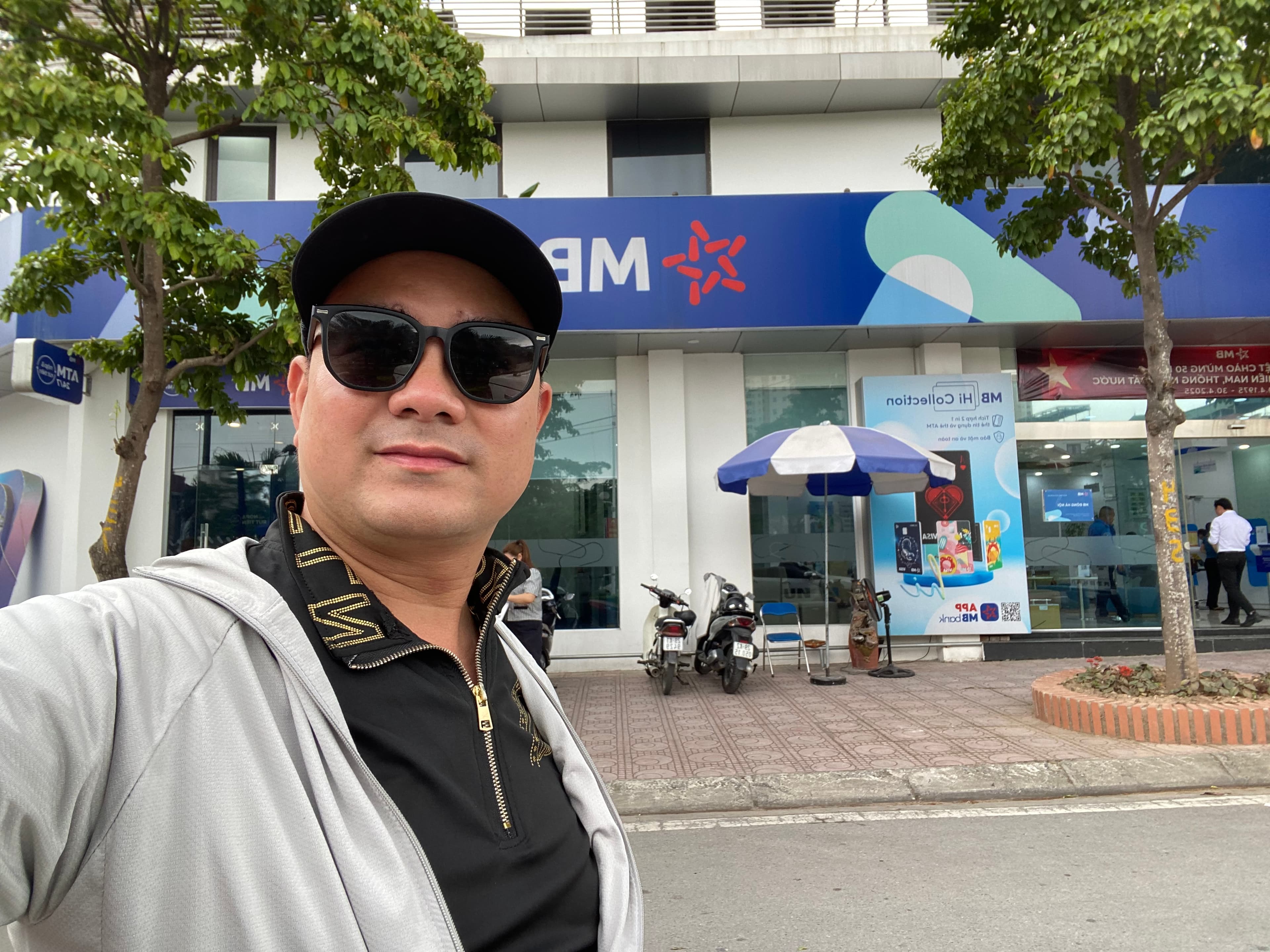 Nhà đất mặt phố, Long Biên, Hà Nội - 270m² giá 210 tỷ
