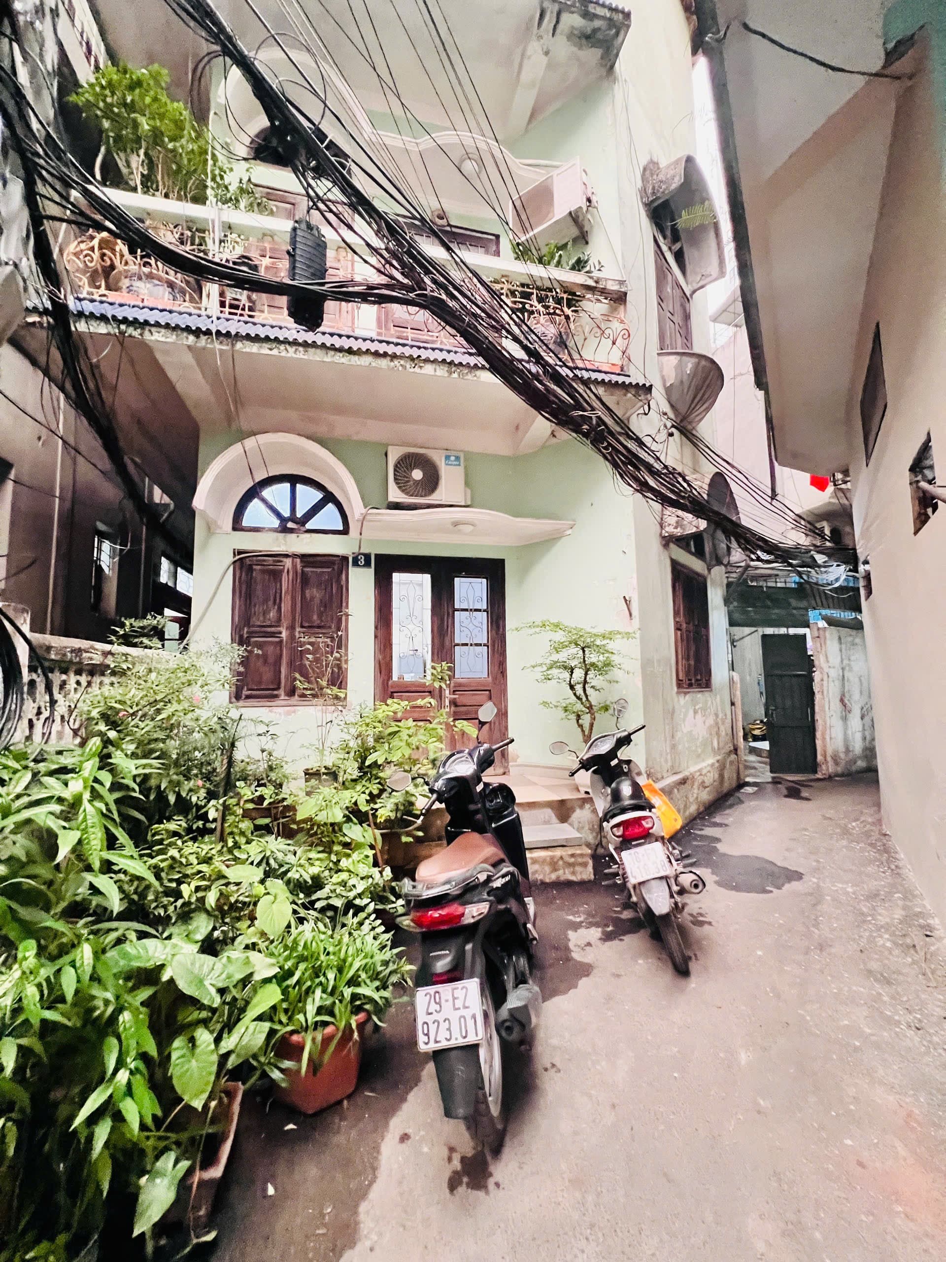 Nhà đất mặt phố, Thanh Xuân, Hà Nội - 104m² giá 20.6 tỷ
