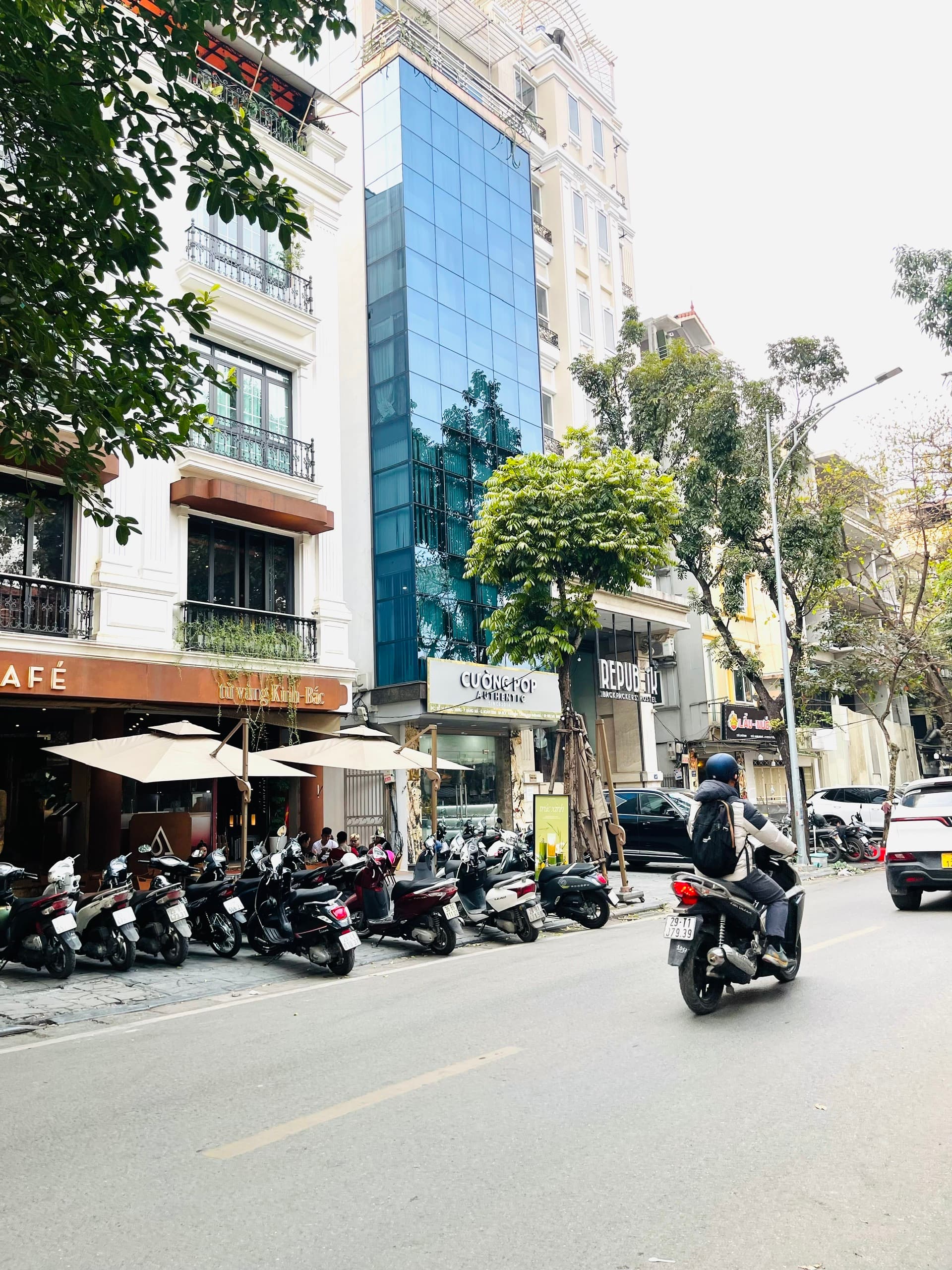 Nhà đất mặt phố, Hoàn Kiếm, Hà Nội - 102m² giá 133 tỷ