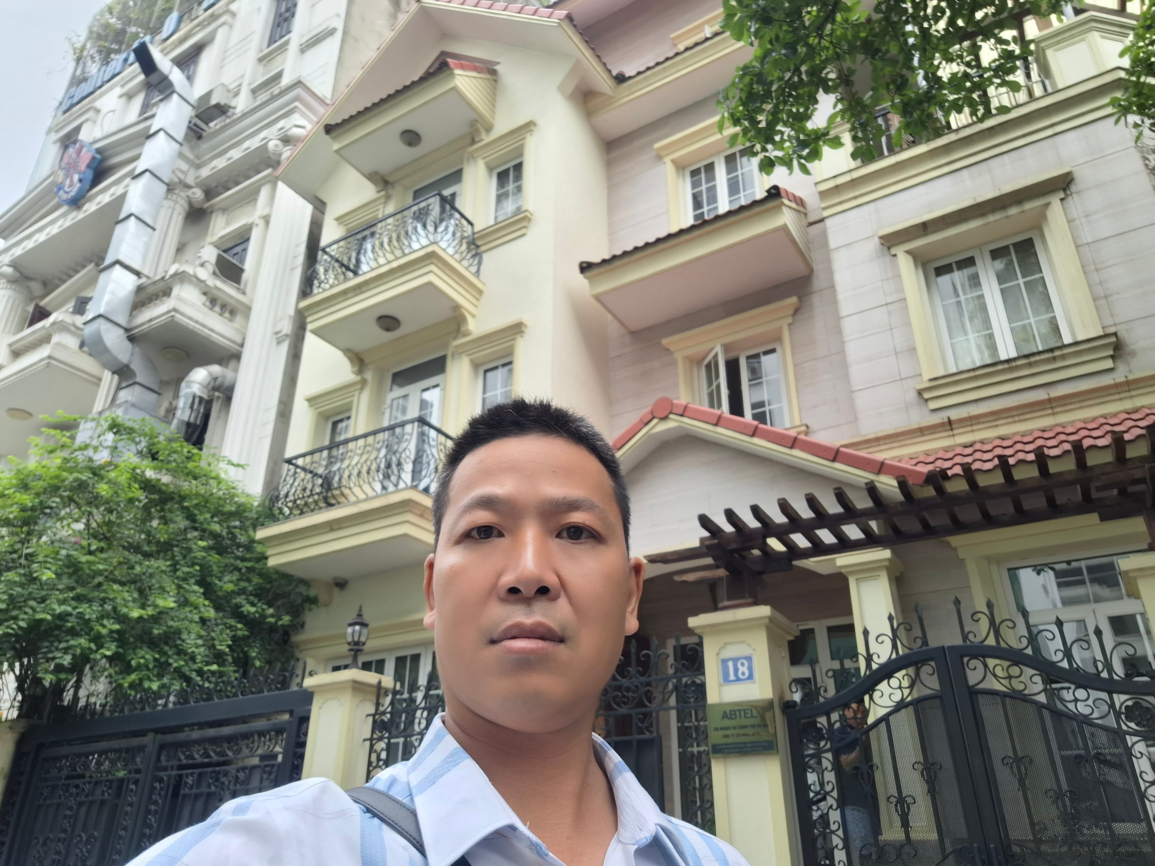 Nhà đất mặt phố, Cầu Giấy, Hà Nội - 236m² giá 141 tỷ