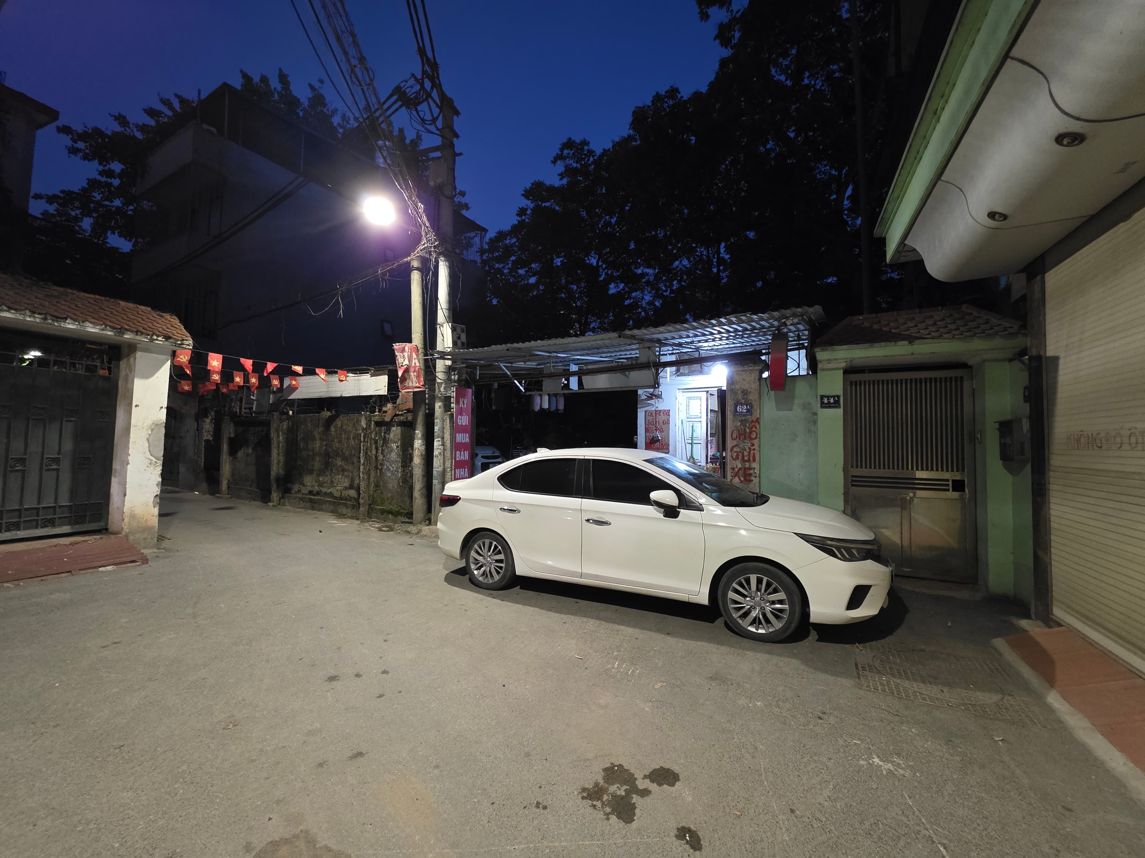 Nhà đất mặt phố, Tây Hồ, Hà Nội - 169m² giá 47.5 tỷ