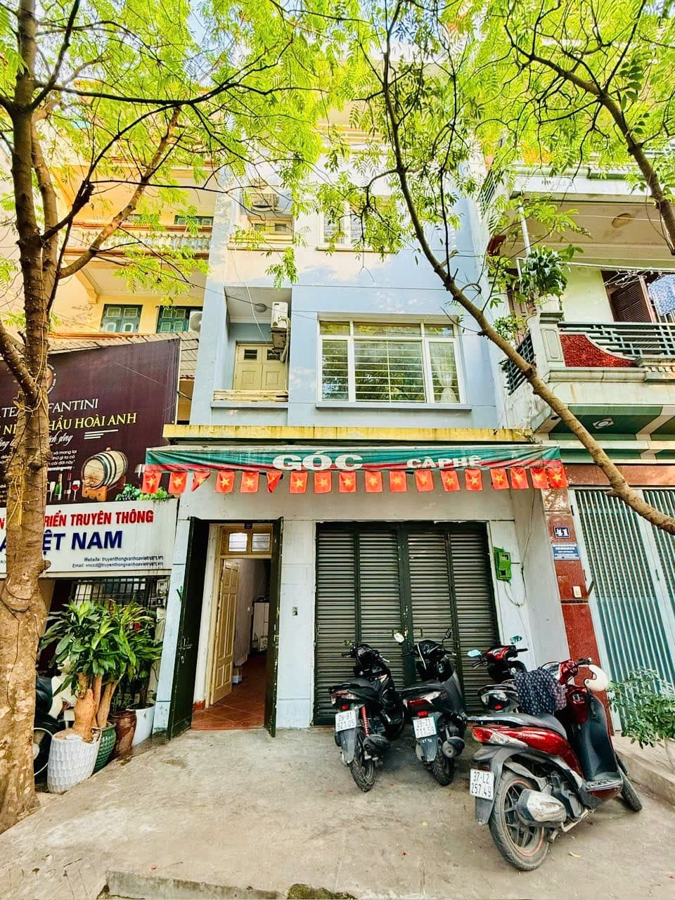 Nhà đất mặt phố, Cầu Giấy, Hà Nội - 65m² giá 37 tỷ
