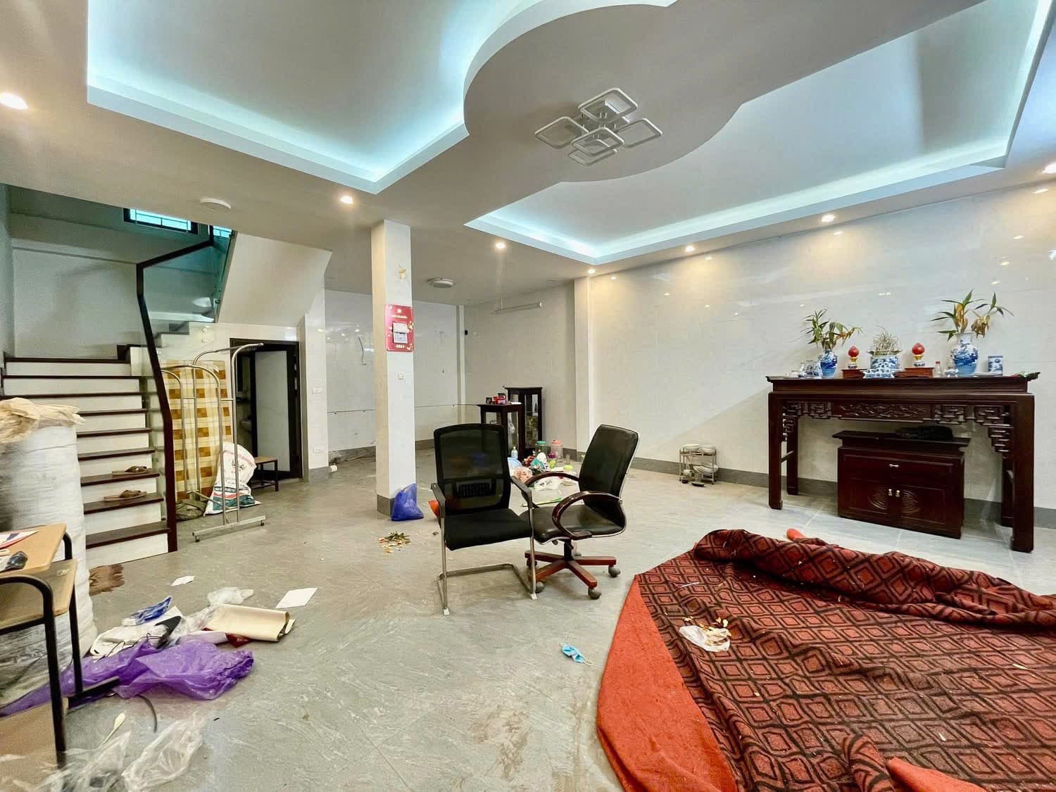 Nhà đất mặt phố, Tây Hồ, Hà Nội - 106m² giá 18 tỷ
