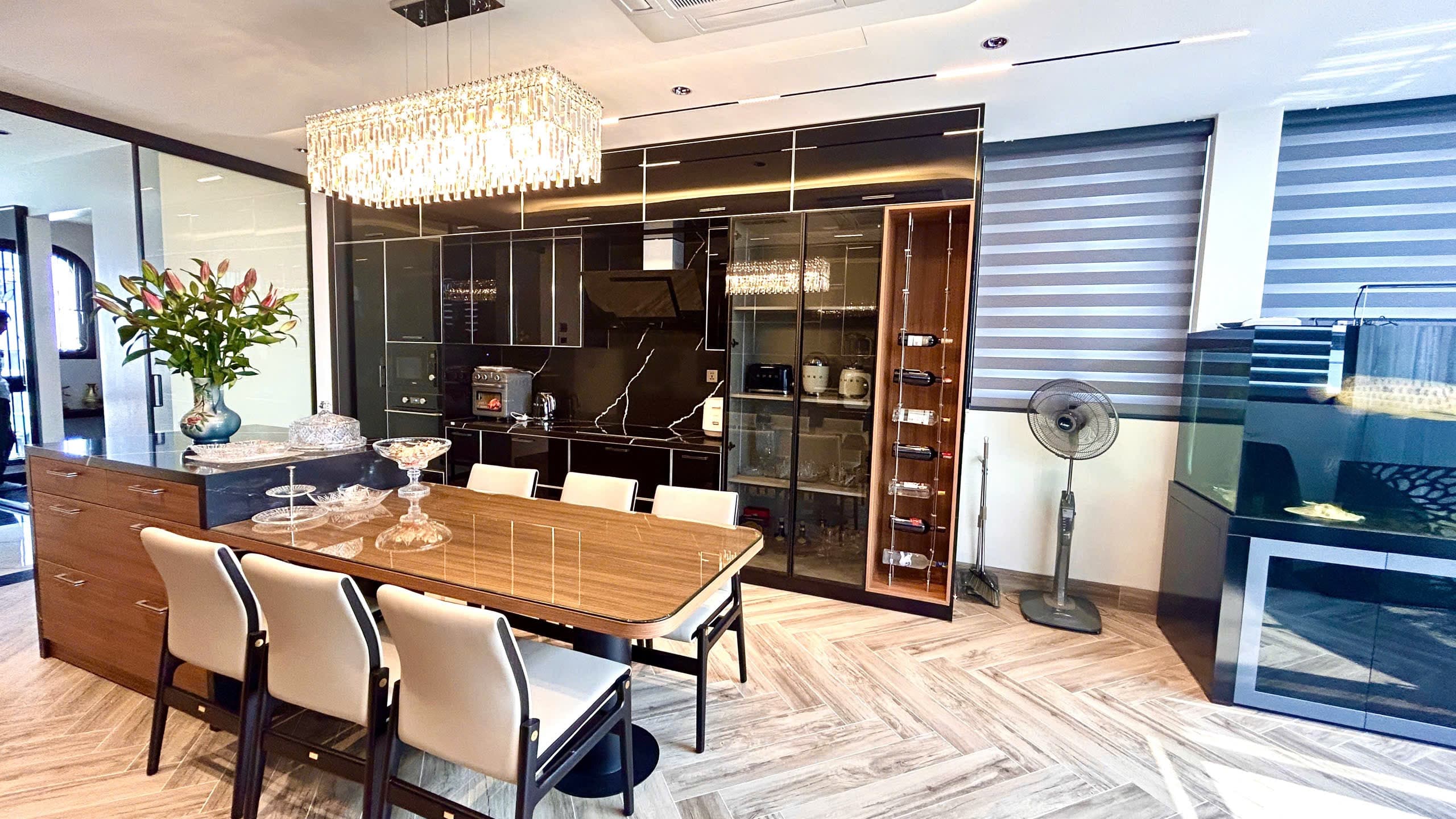 Nhà đất mặt phố, Long Biên, Hà Nội - 59.6m² giá 34 tỷ