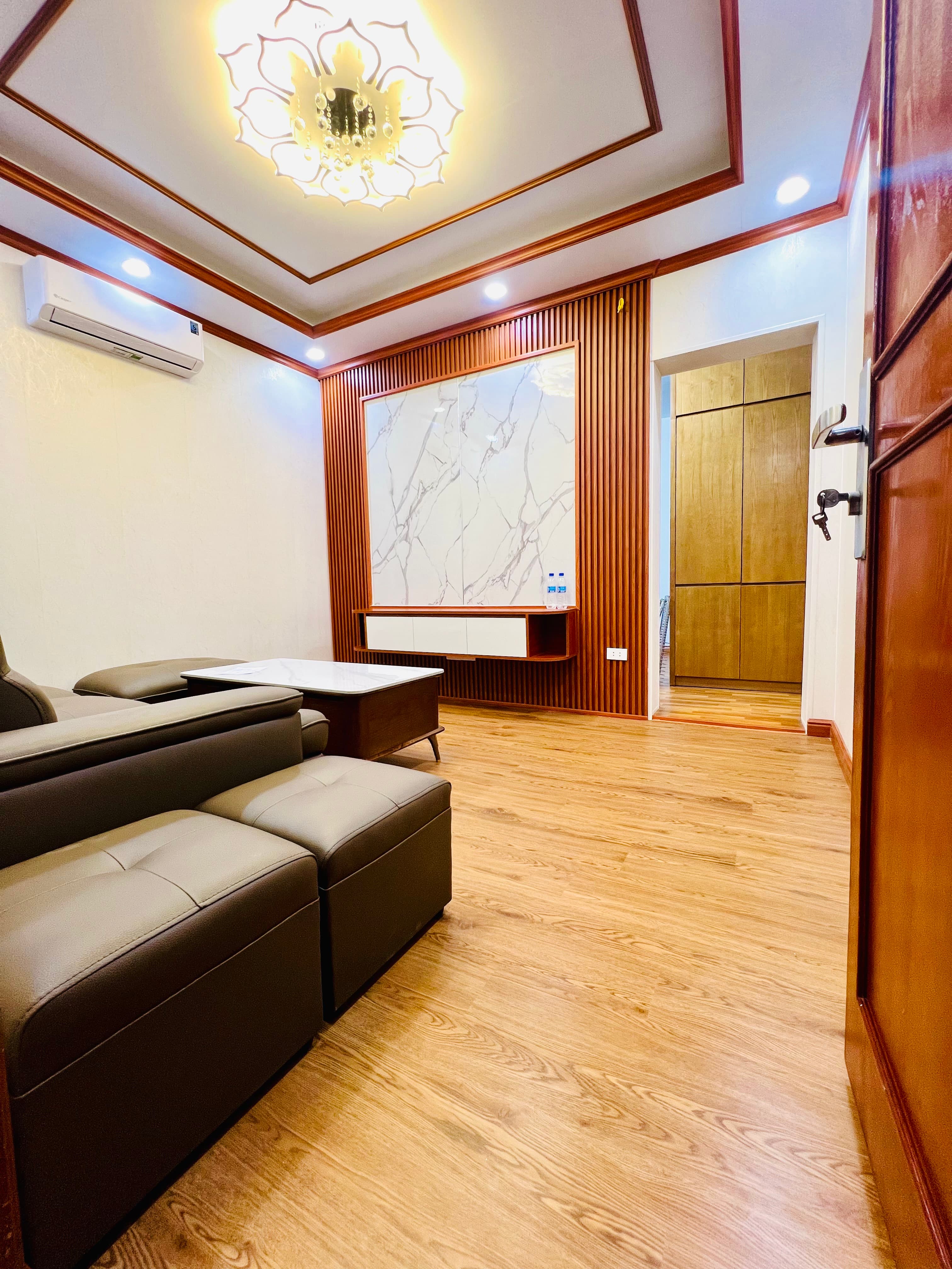 Căn hộ mặt phố, Hoàng Mai, Hà Nội - 43m² giá 3.3 tỷ