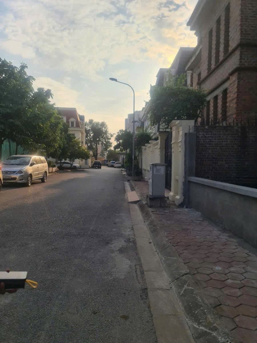 Nhà đất mặt phố, Nam Từ Liêm, Hà Nội - 210m² giá 40.2 tỷ