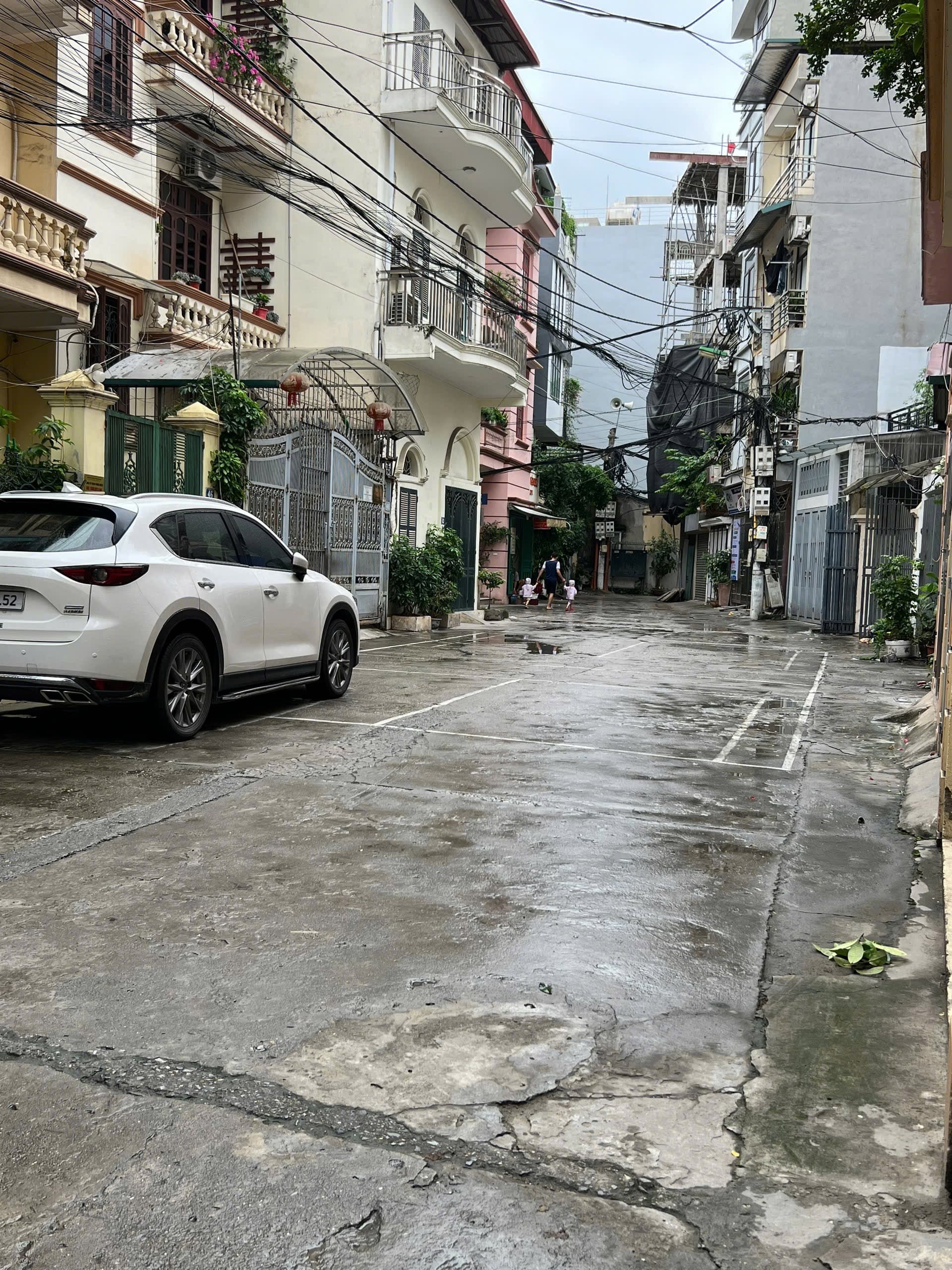 Nhà đất mặt phố, Hoàng Mai, Hà Nội - 75m² giá 17.6 tỷ