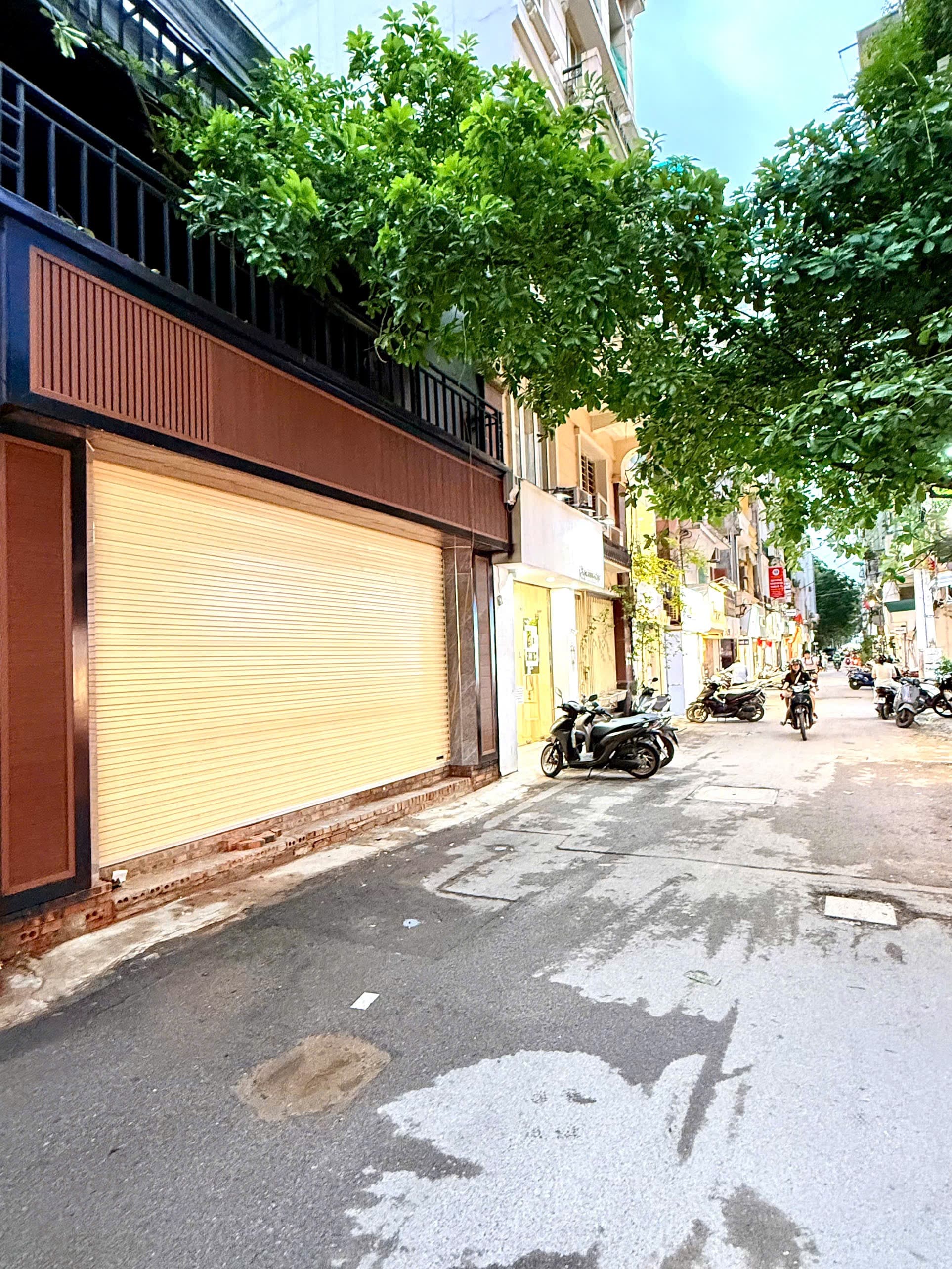 Nhà đất mặt phố, Đống Đa, Hà Nội - 170m² giá 99 tỷ