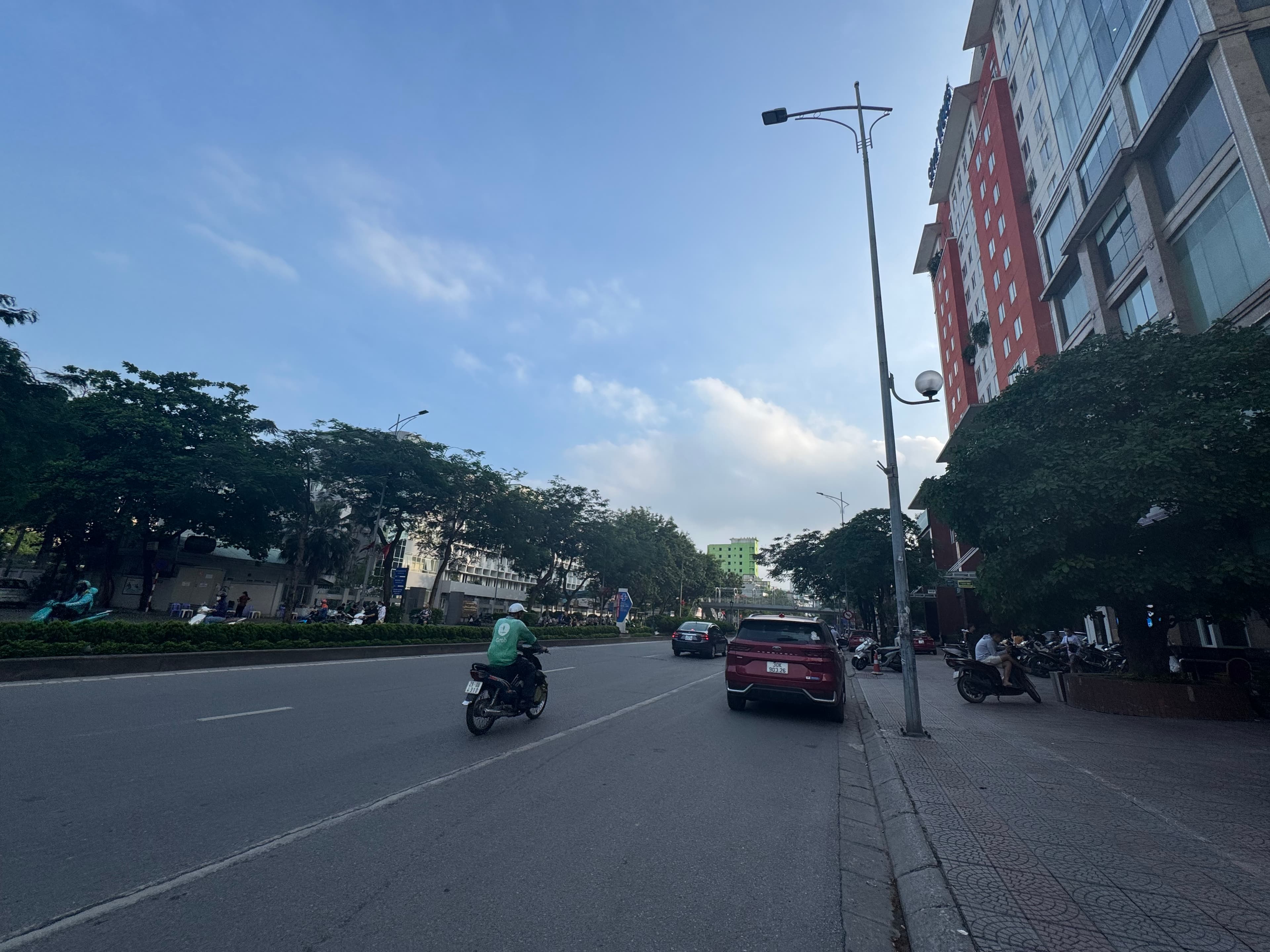 Nhà đất mặt phố, Long Biên, Hà Nội - 43m² giá 15.4 tỷ
