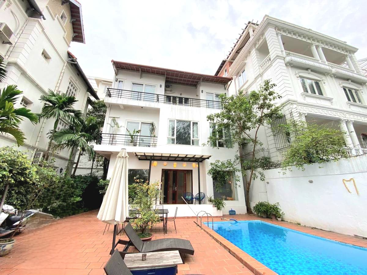 Nhà đất mặt phố, Tây Hồ, Hà Nội - 265m² giá 100 tỷ