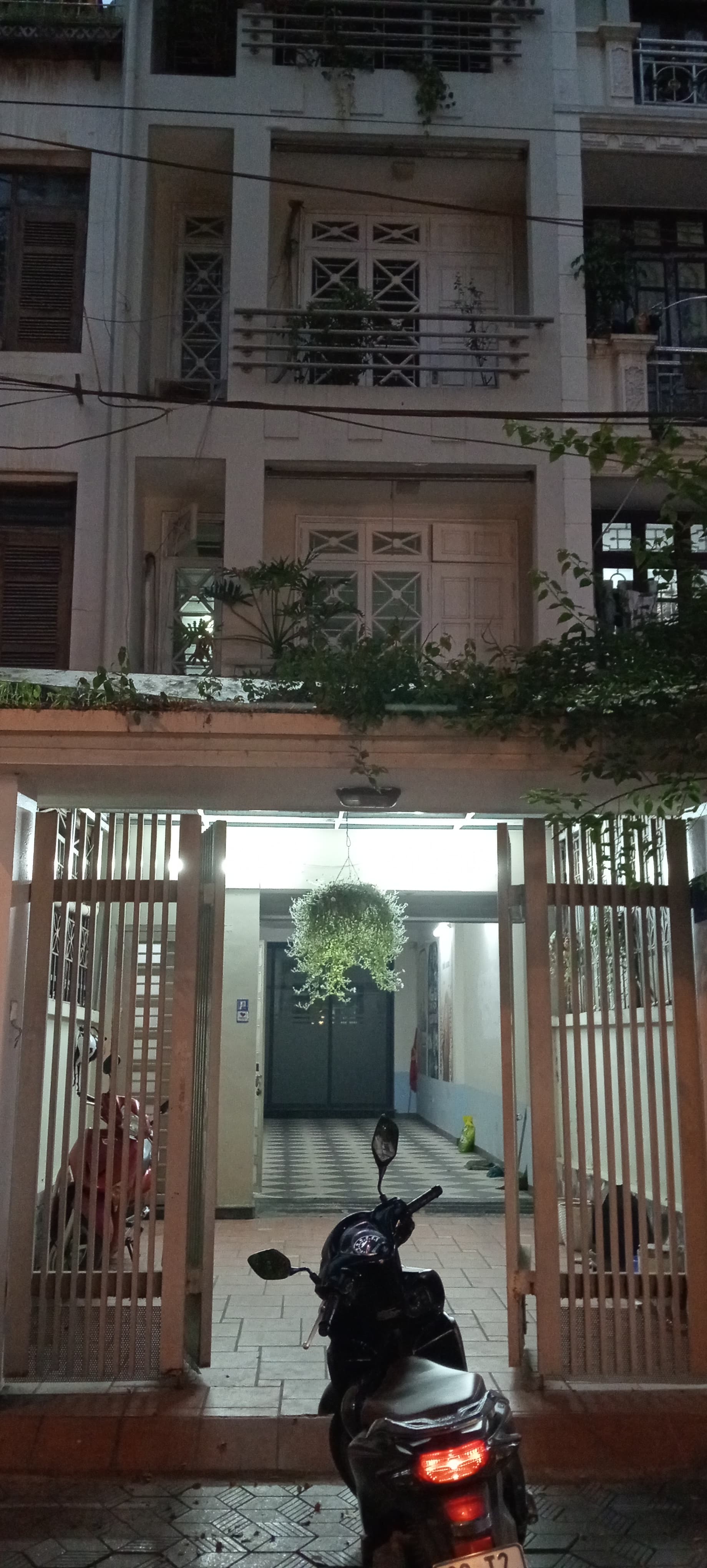 Nhà đất mặt phố, Hà Đông, Hà Nội - 105m² giá 30.5 tỷ